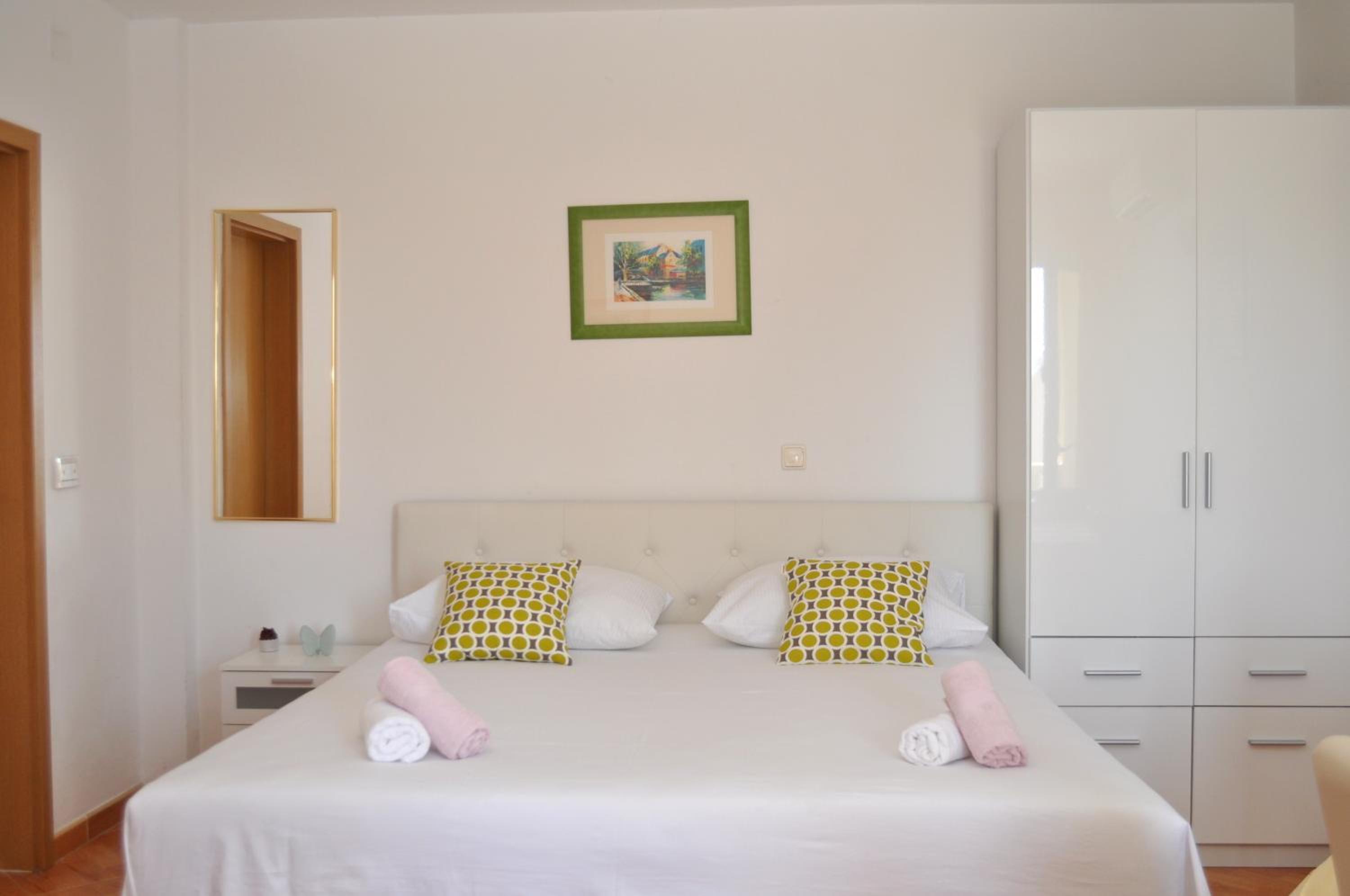 Apartments Ivica