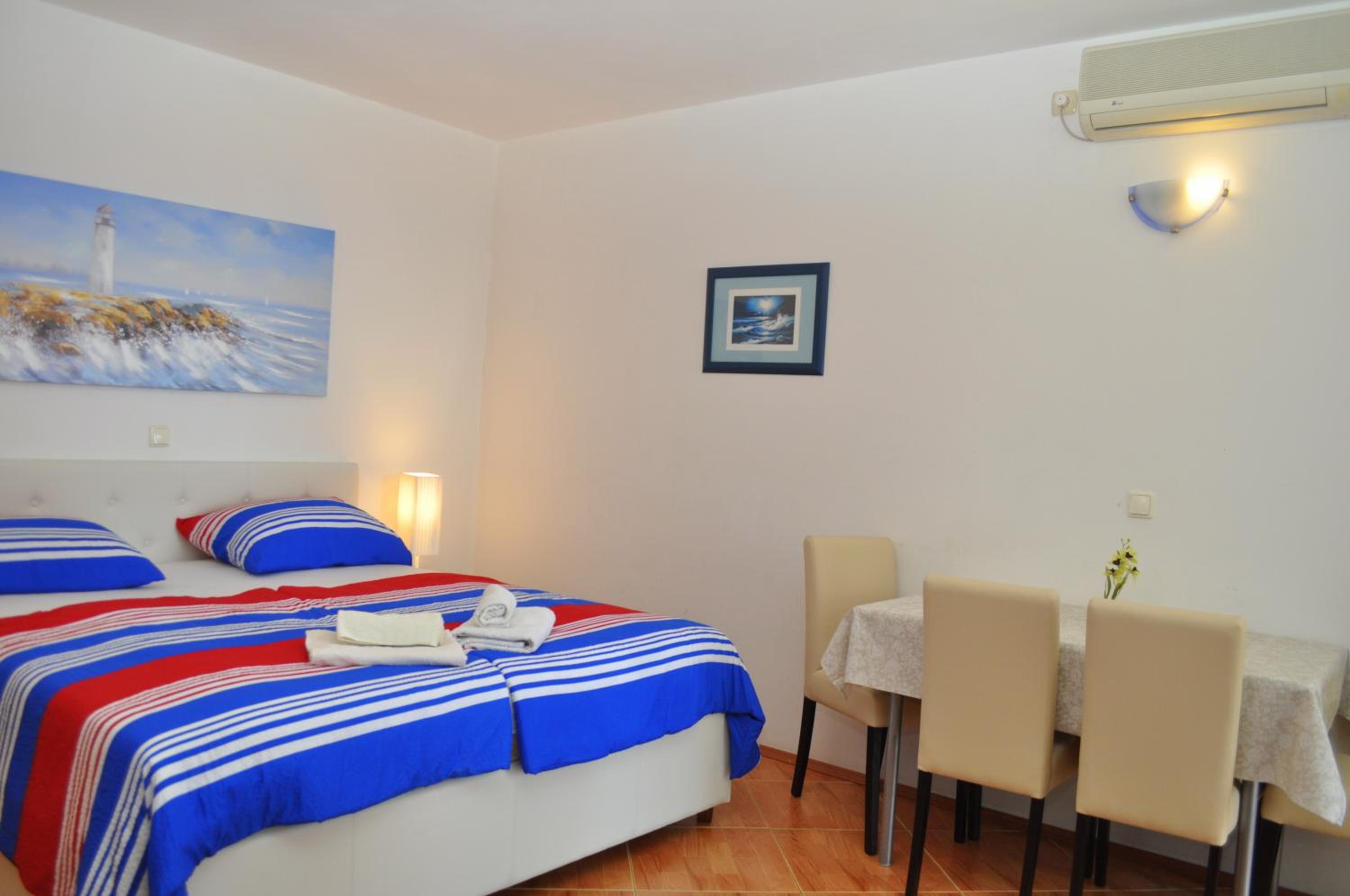 Apartments Ivica