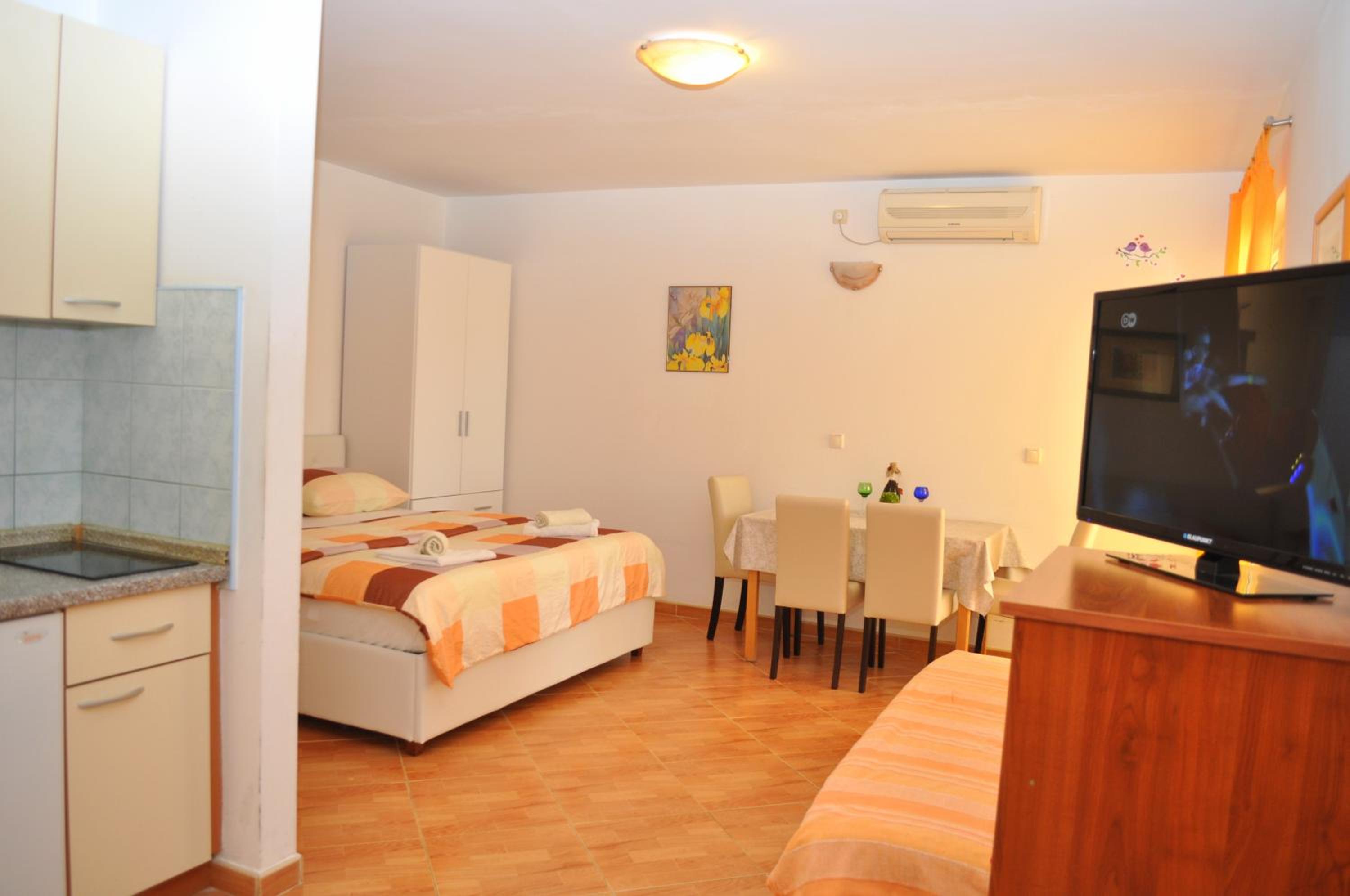 Apartments Ivica
