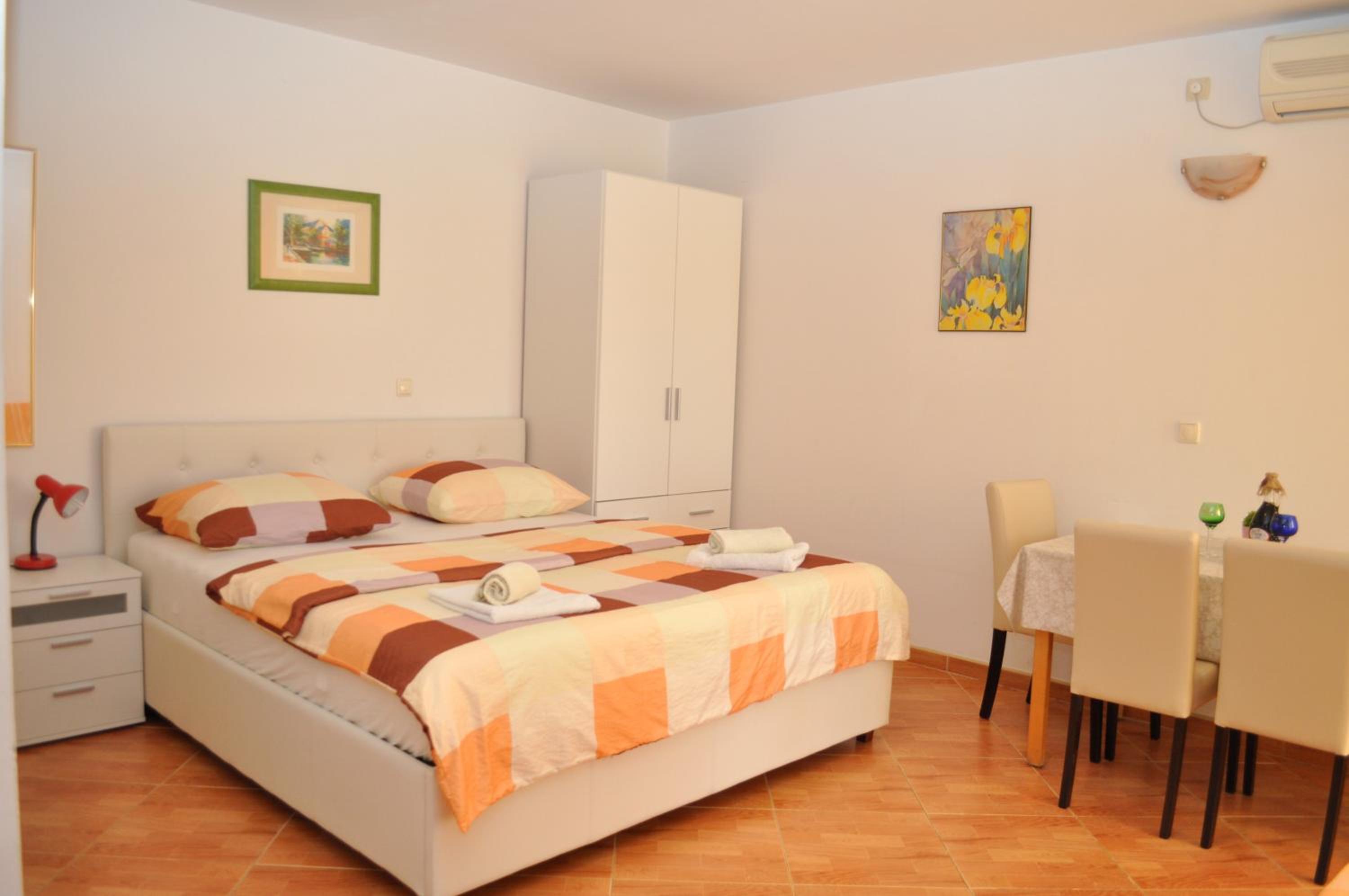 Apartments Ivica