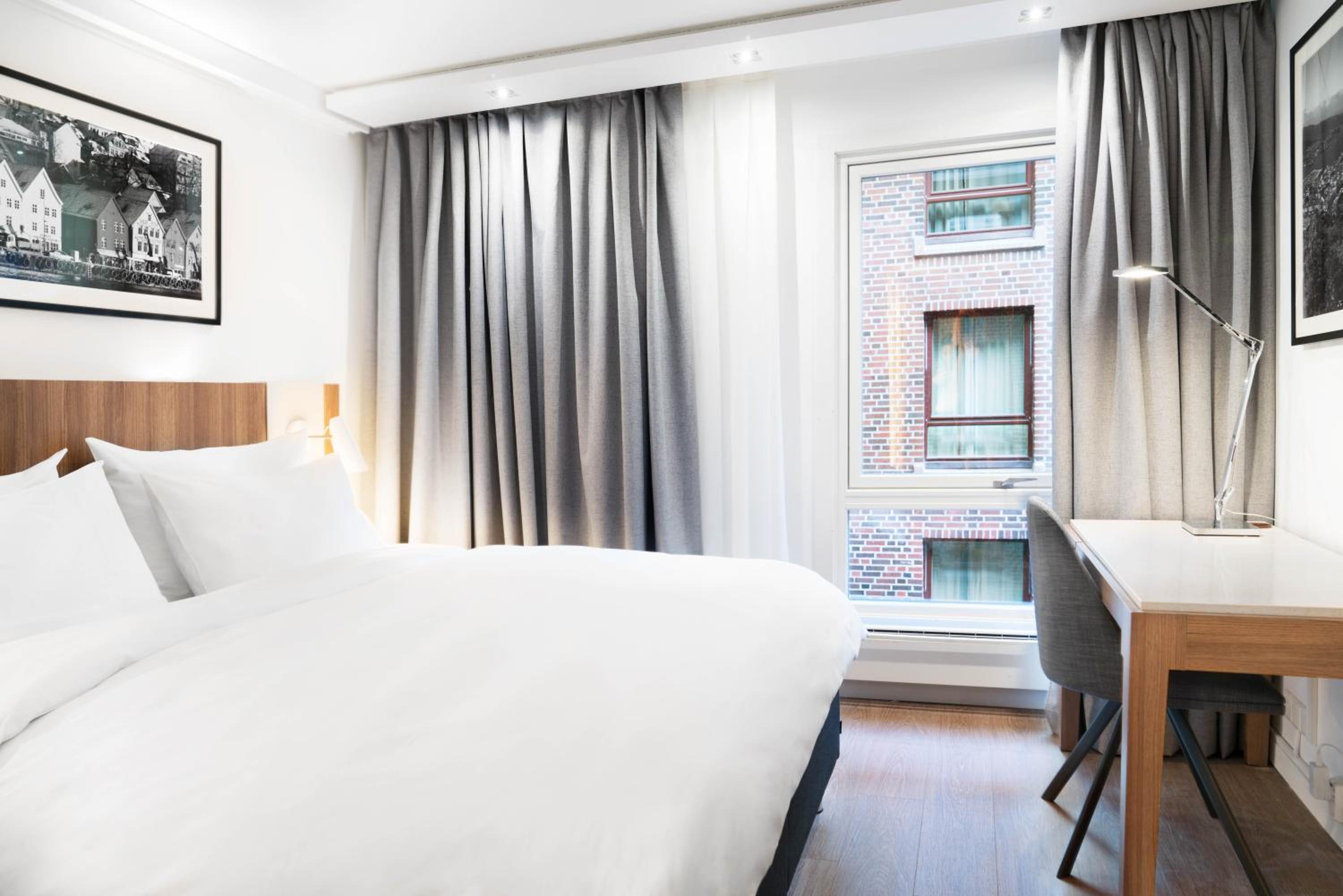 Bergen Vacations - Radisson Blu Royal Hotel, Bergen - Property Image 2