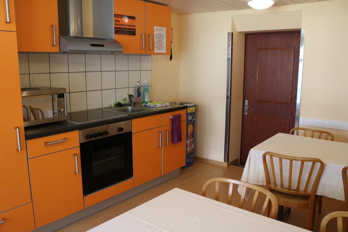 Adrenalin Backpackers Hostel view 5