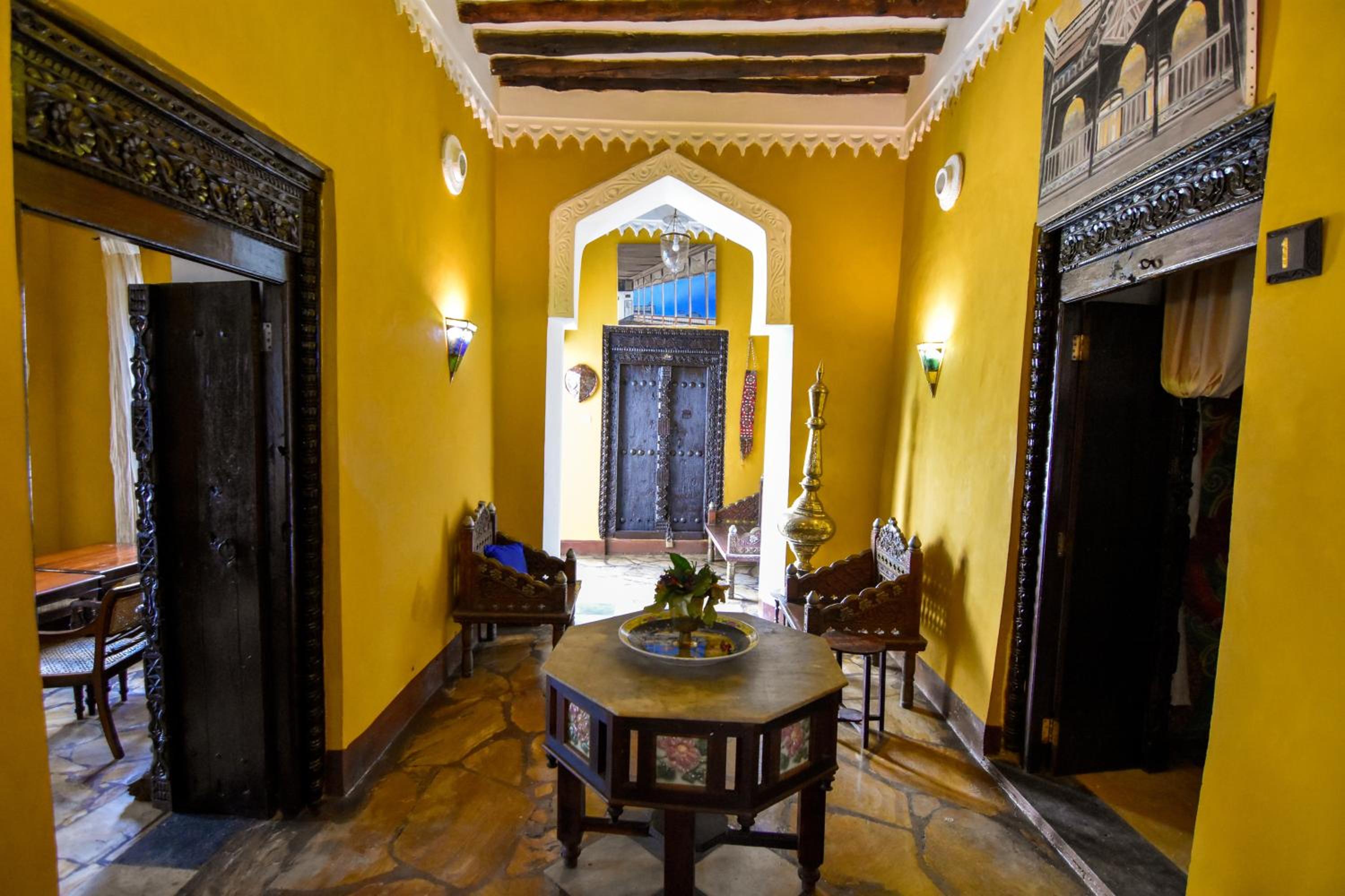 Kholle House
