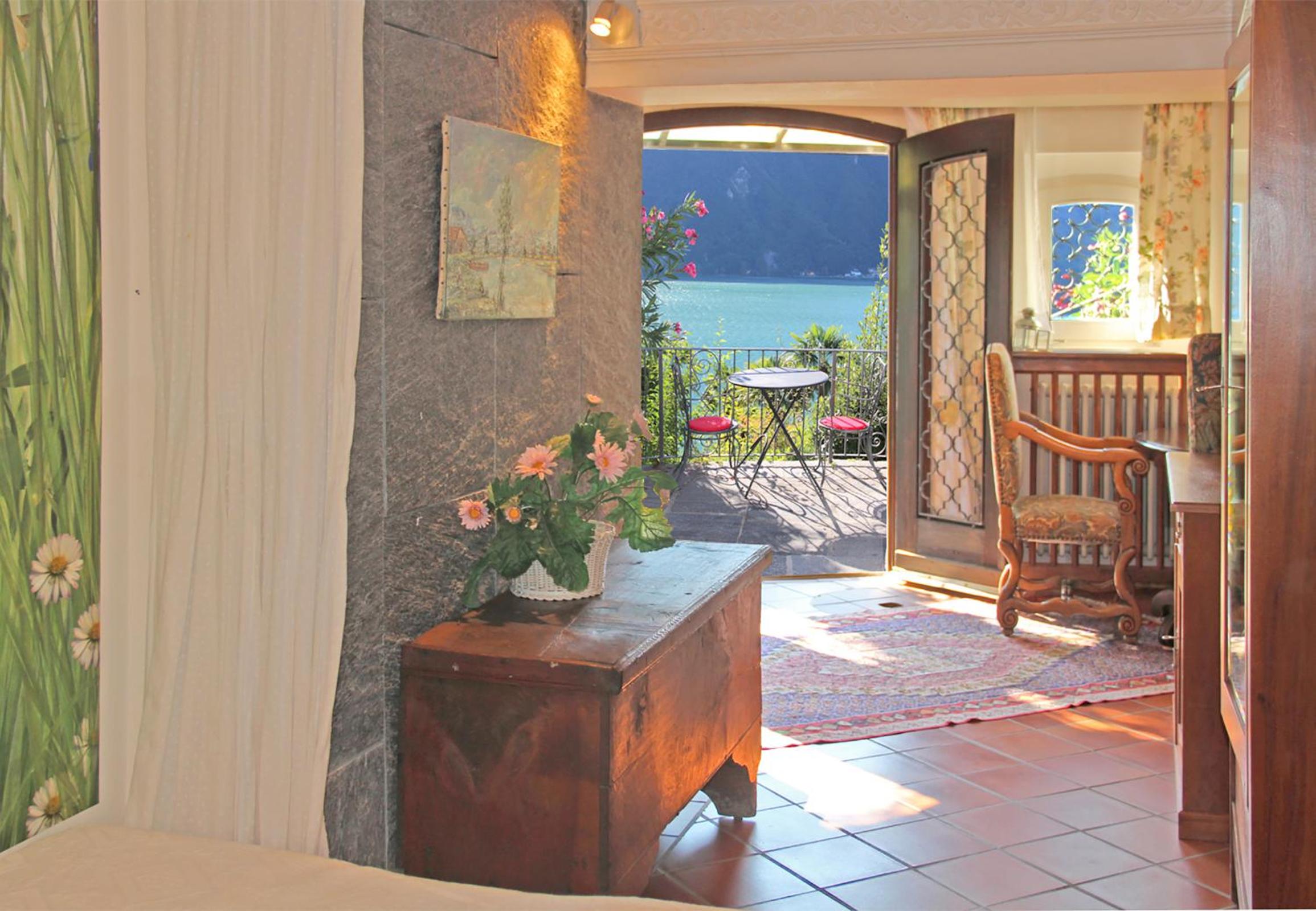 Barony romantic villa