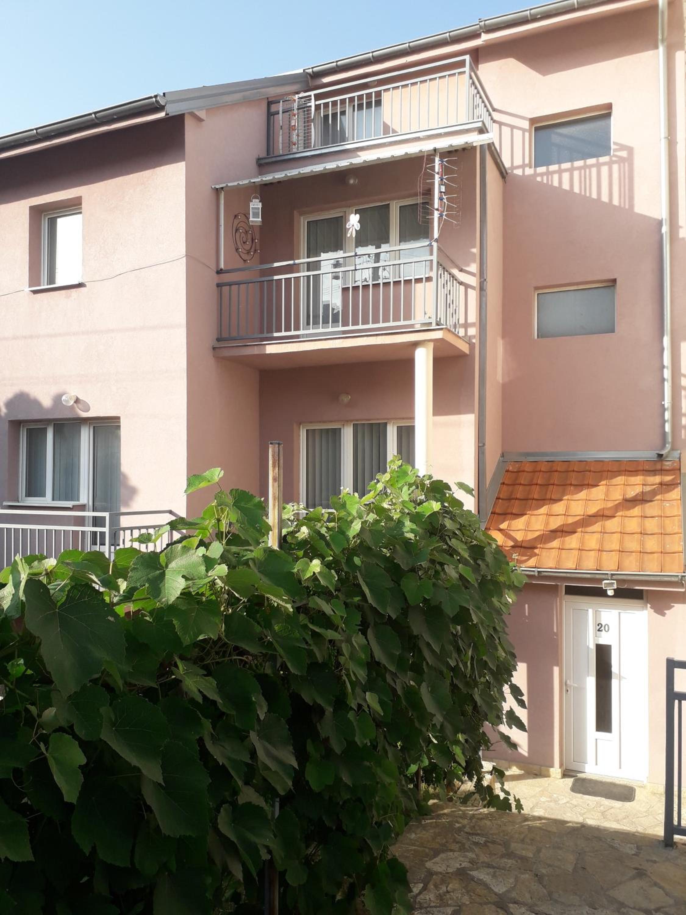 Apartman "Vienna" view 3