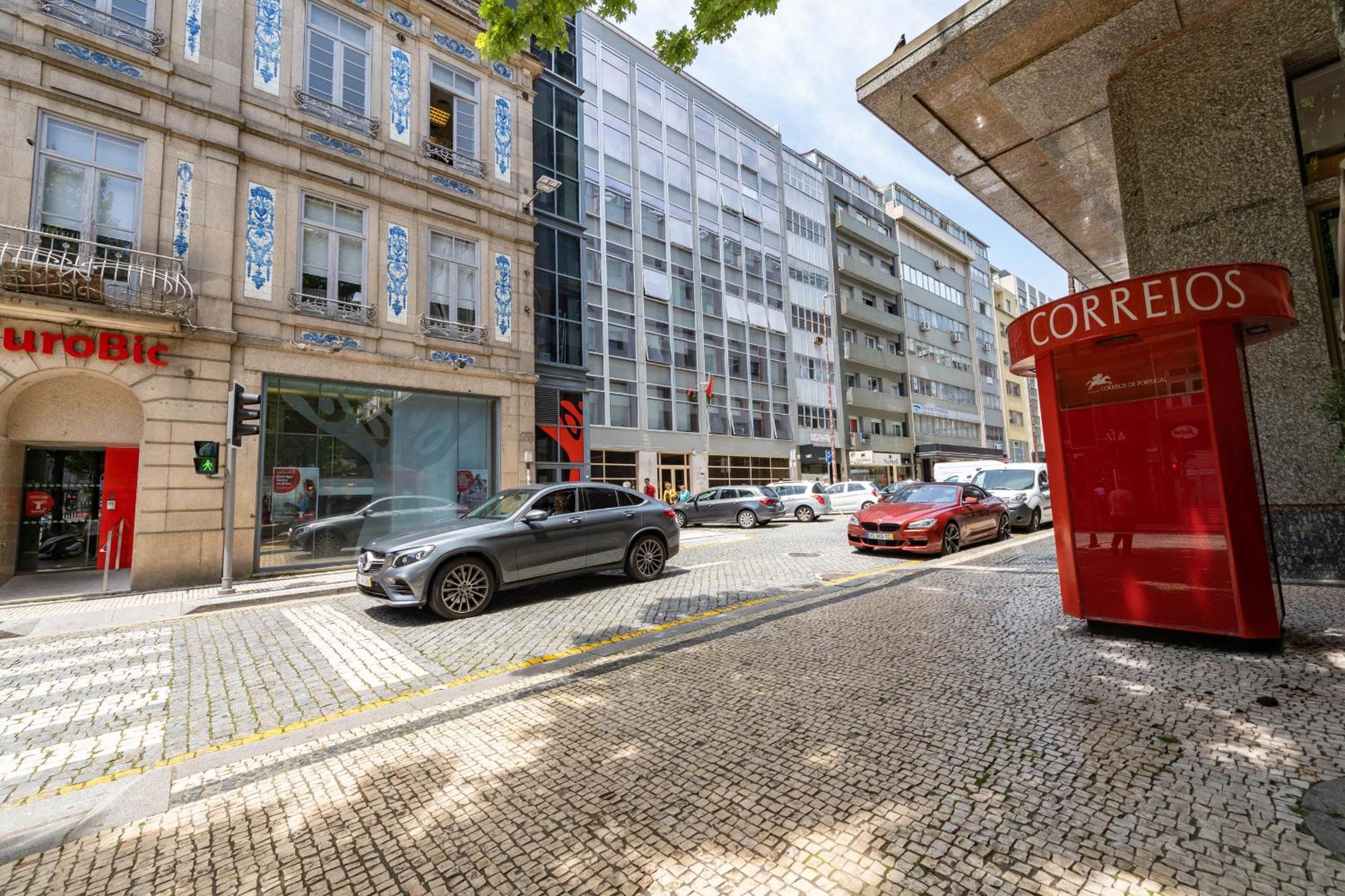 Merc Porto Bolhão Place view 3