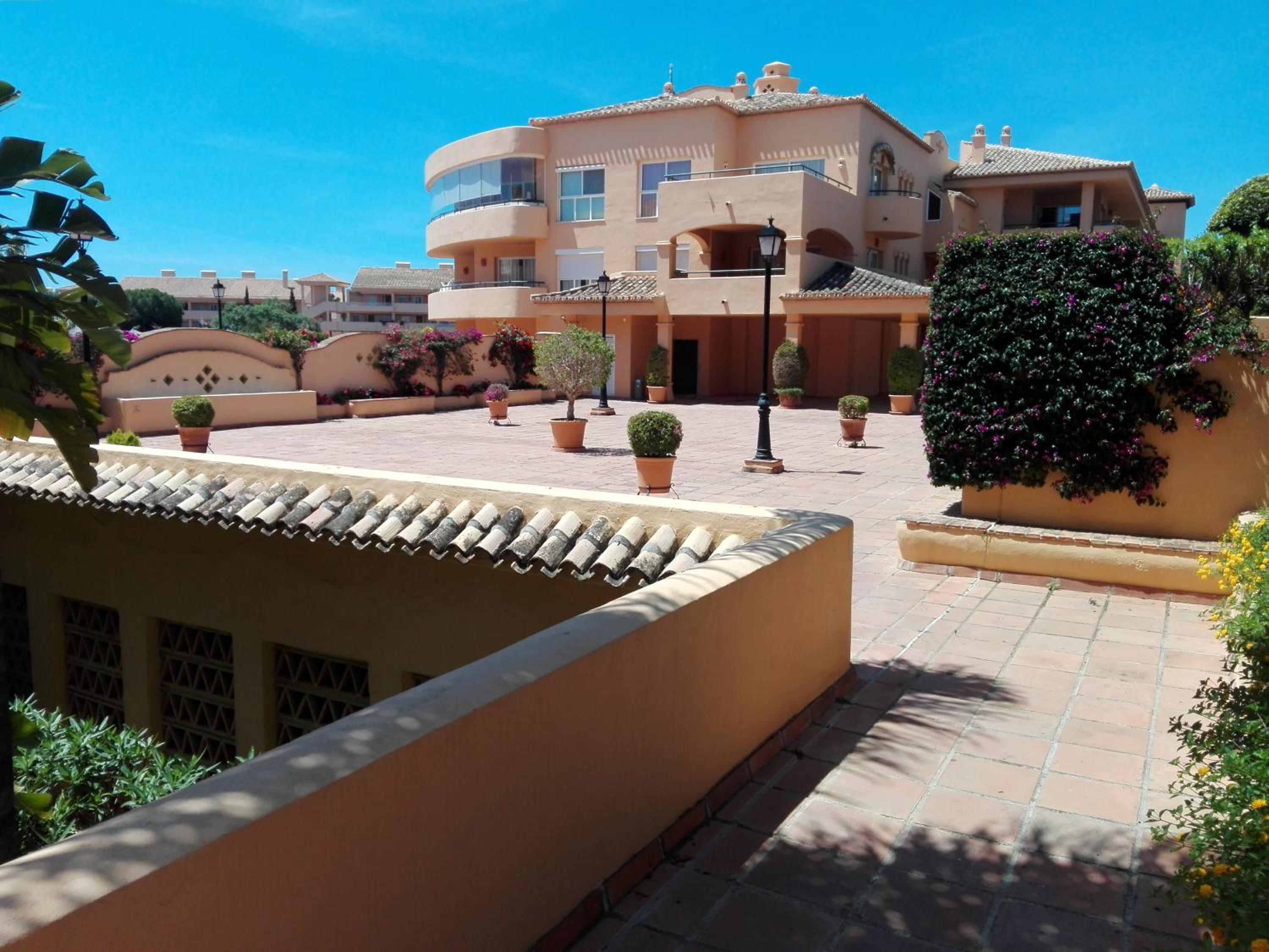 Apartamento en Los Patios de Santa Maria Golf