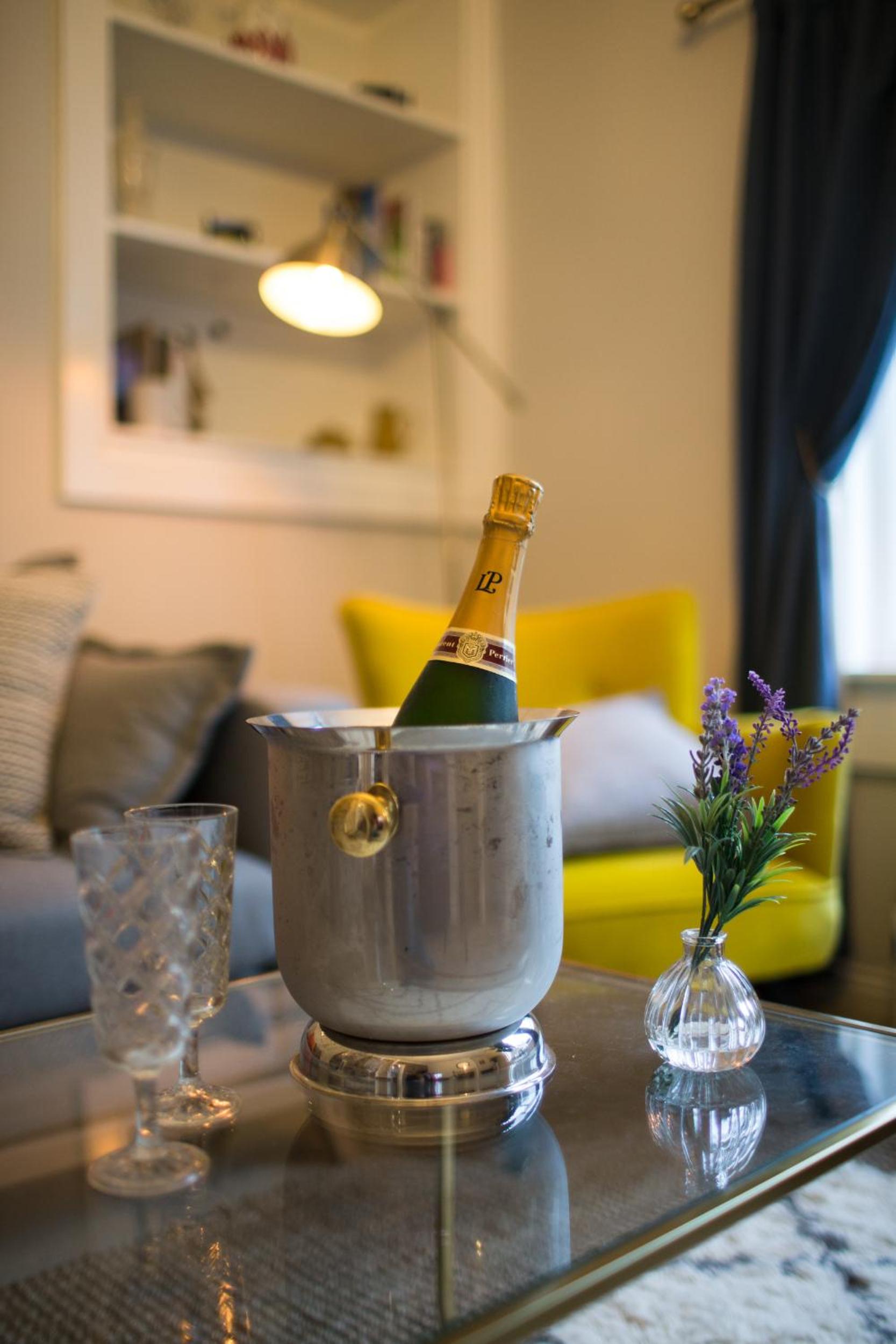 Willoughby Apartment