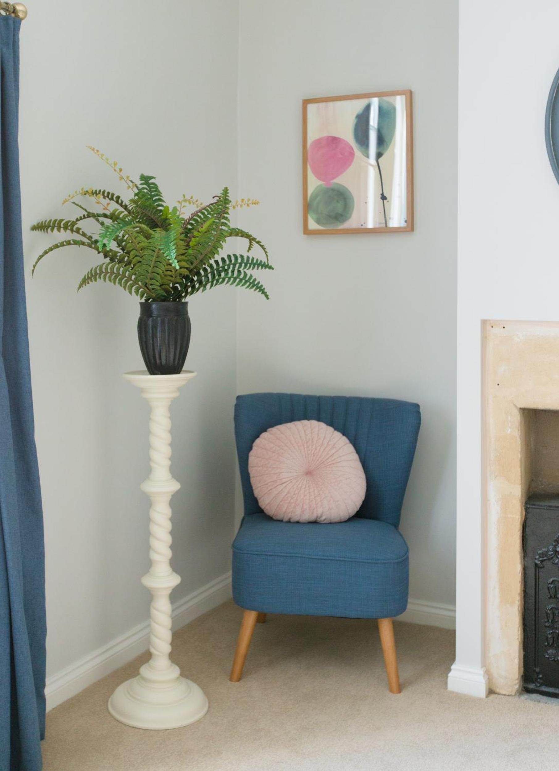 Willoughby Apartment