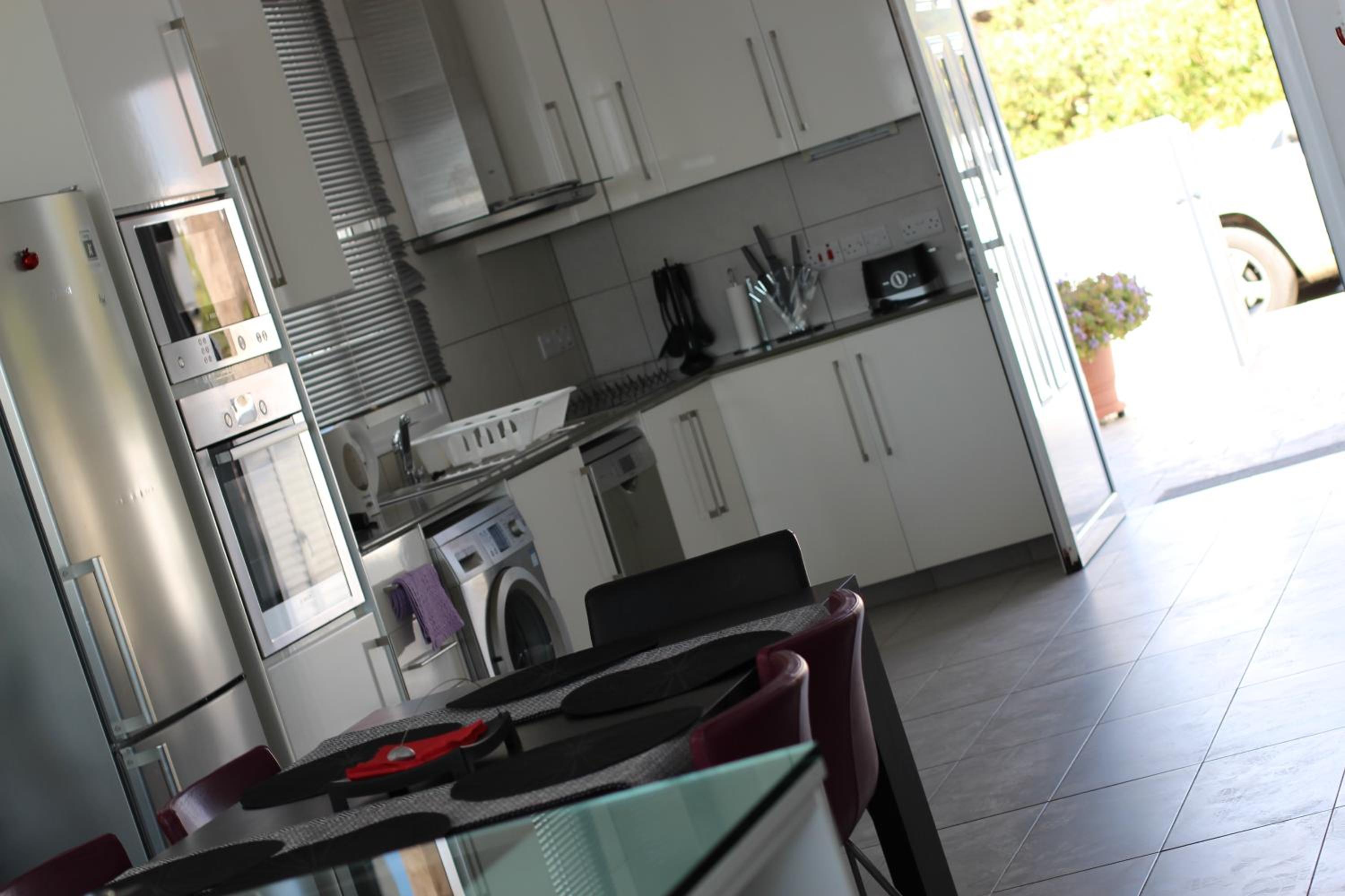 Gorgona Seafront Villas 3 Bedroom With Private Swimming Pool