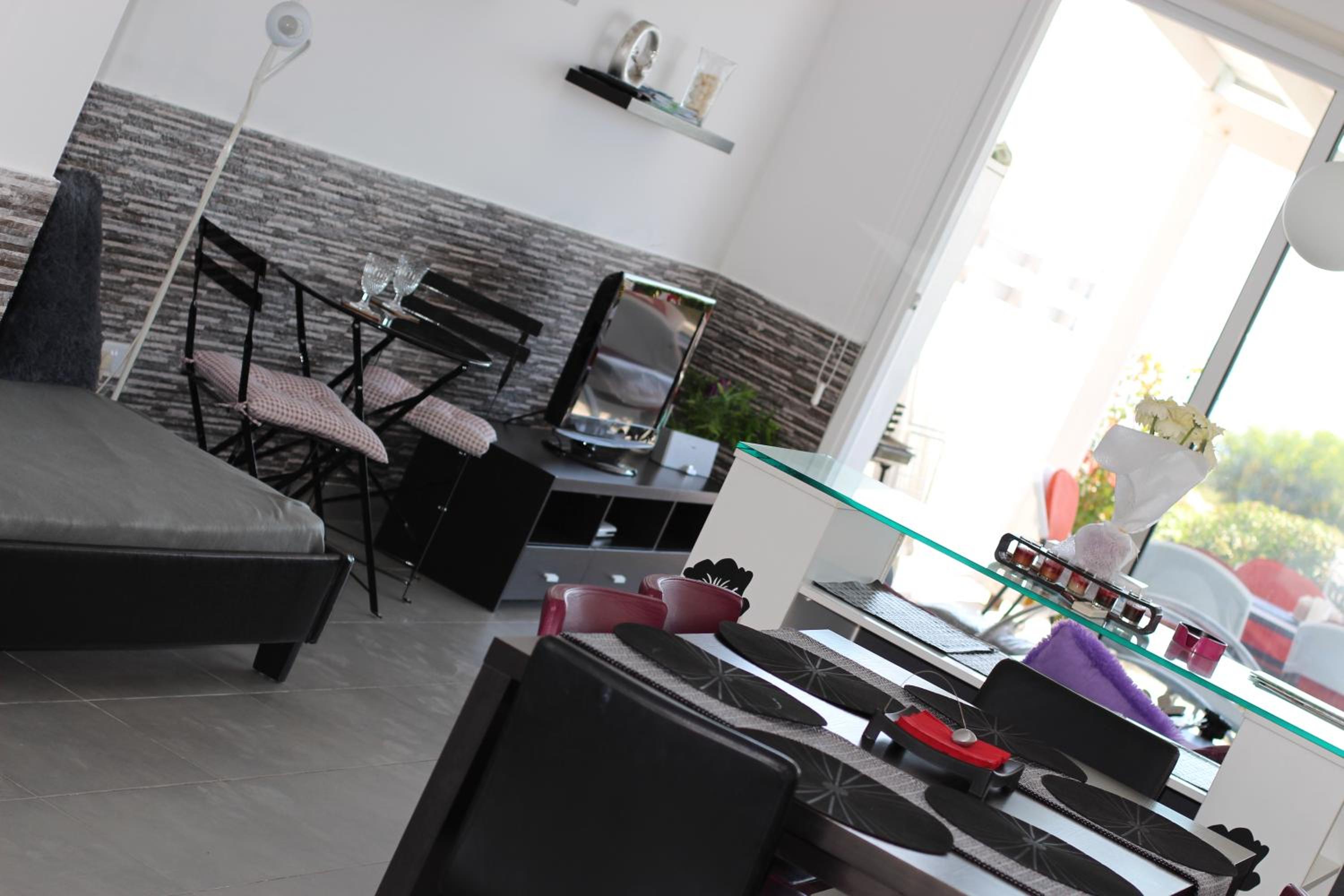 Gorgona Seafront Villas 3 Bedroom With Private Swimming Pool