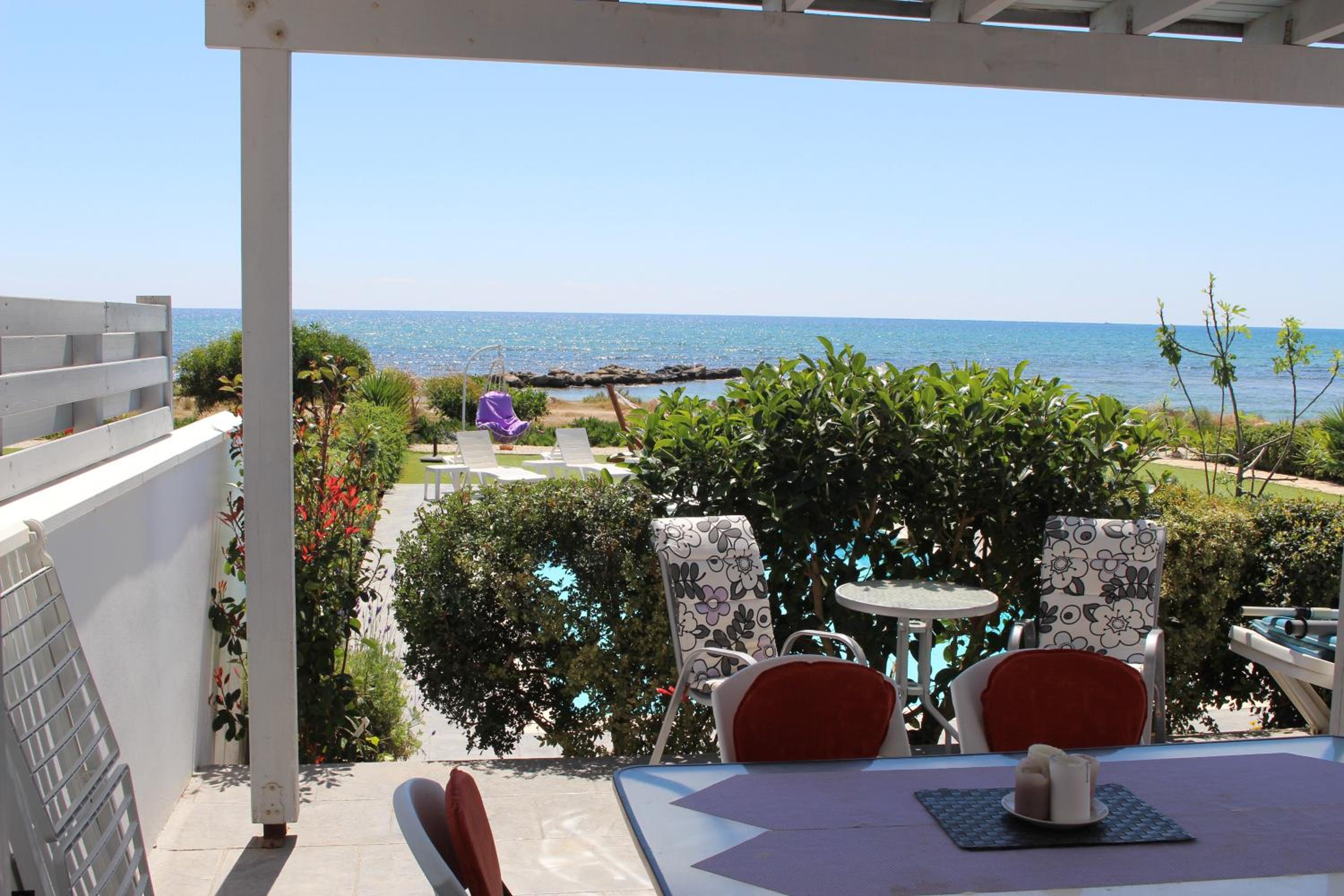Gorgona Seafront Villas 3 Bedroom With Private Swimming Pool