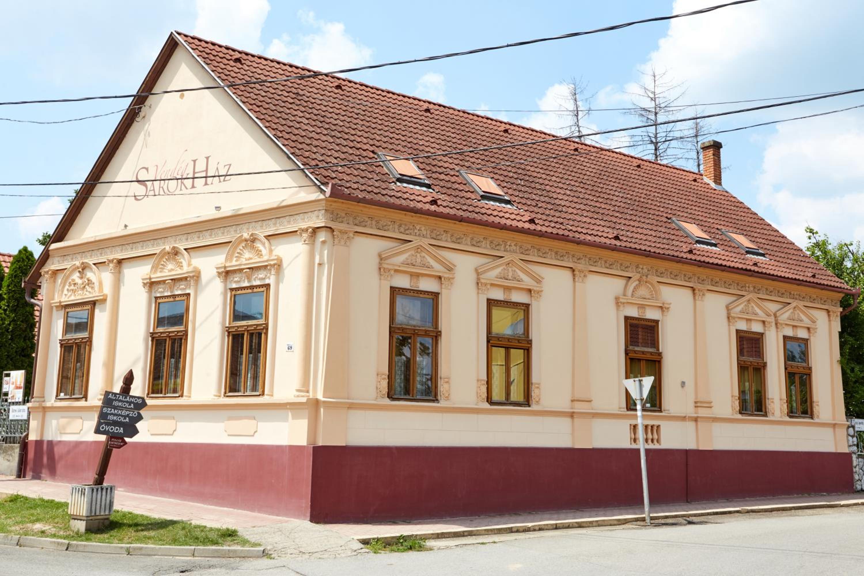 Photo 19