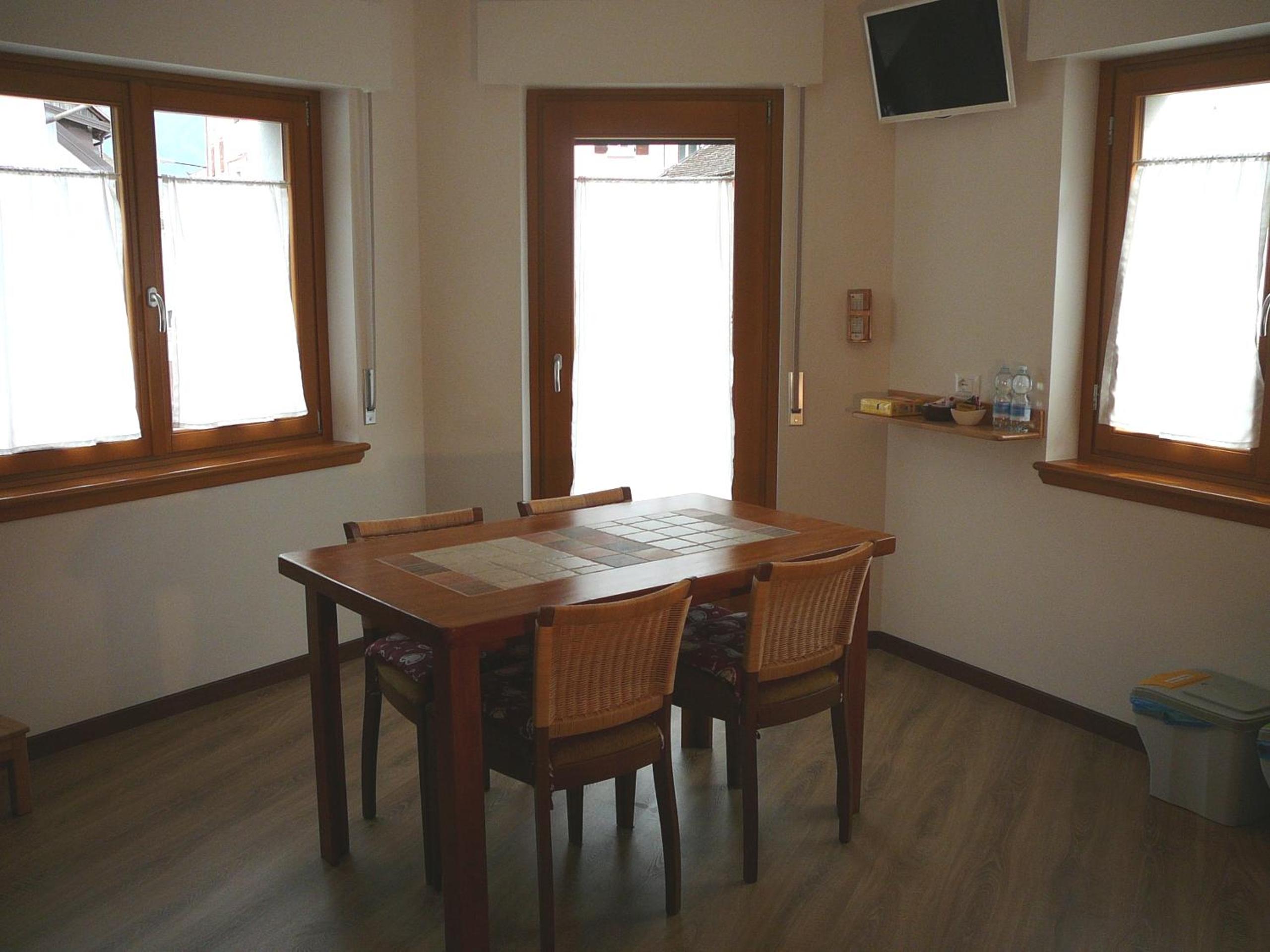 Photo 32