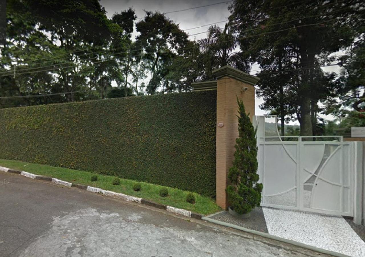 Chácara Familiar Próximo a Buffets