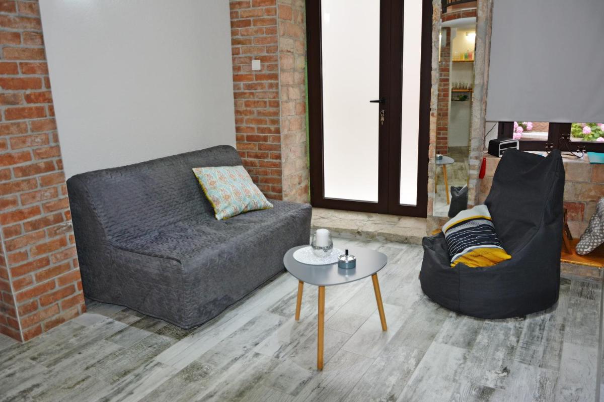 Apartment Tena view 3