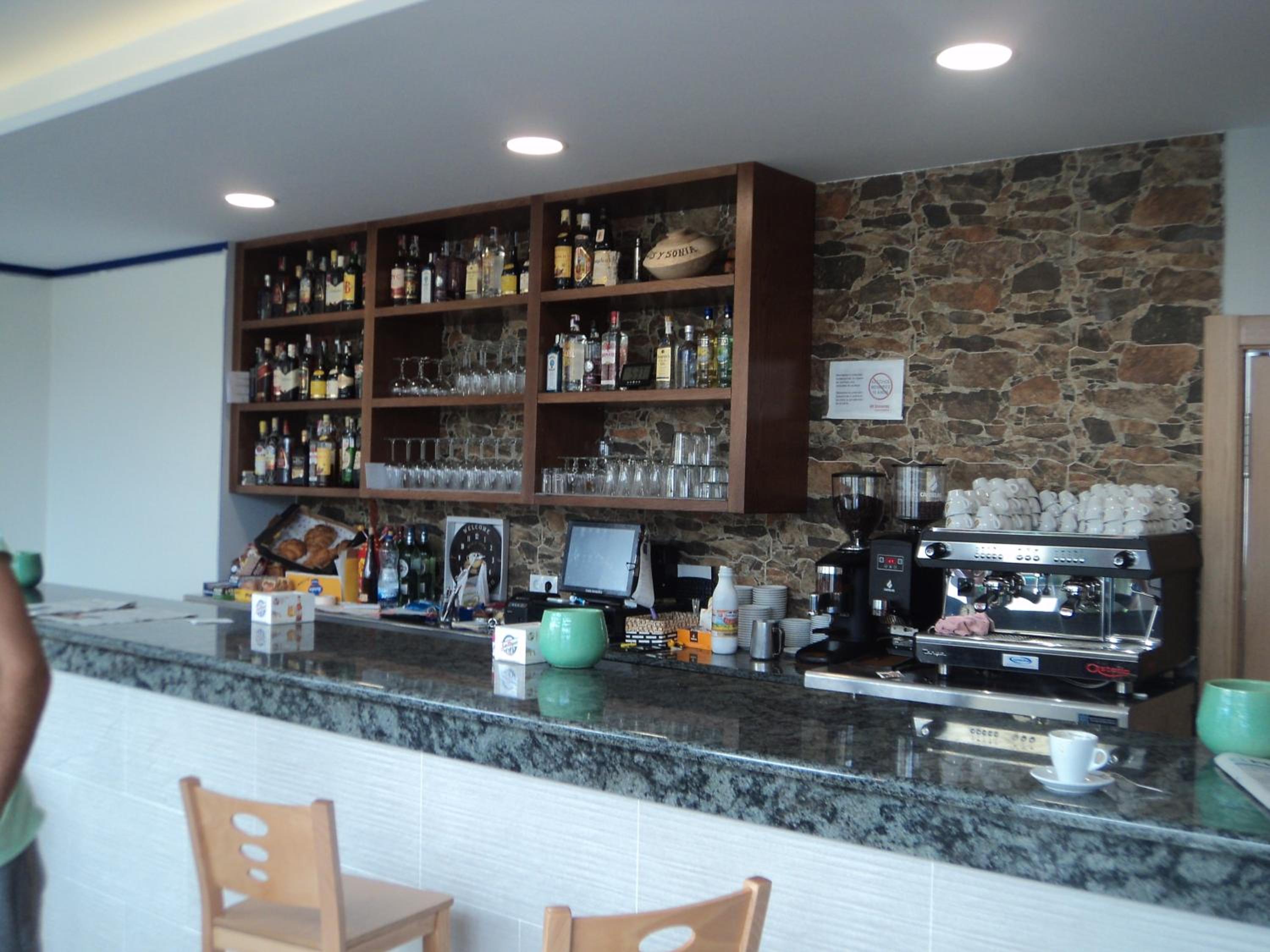 bar