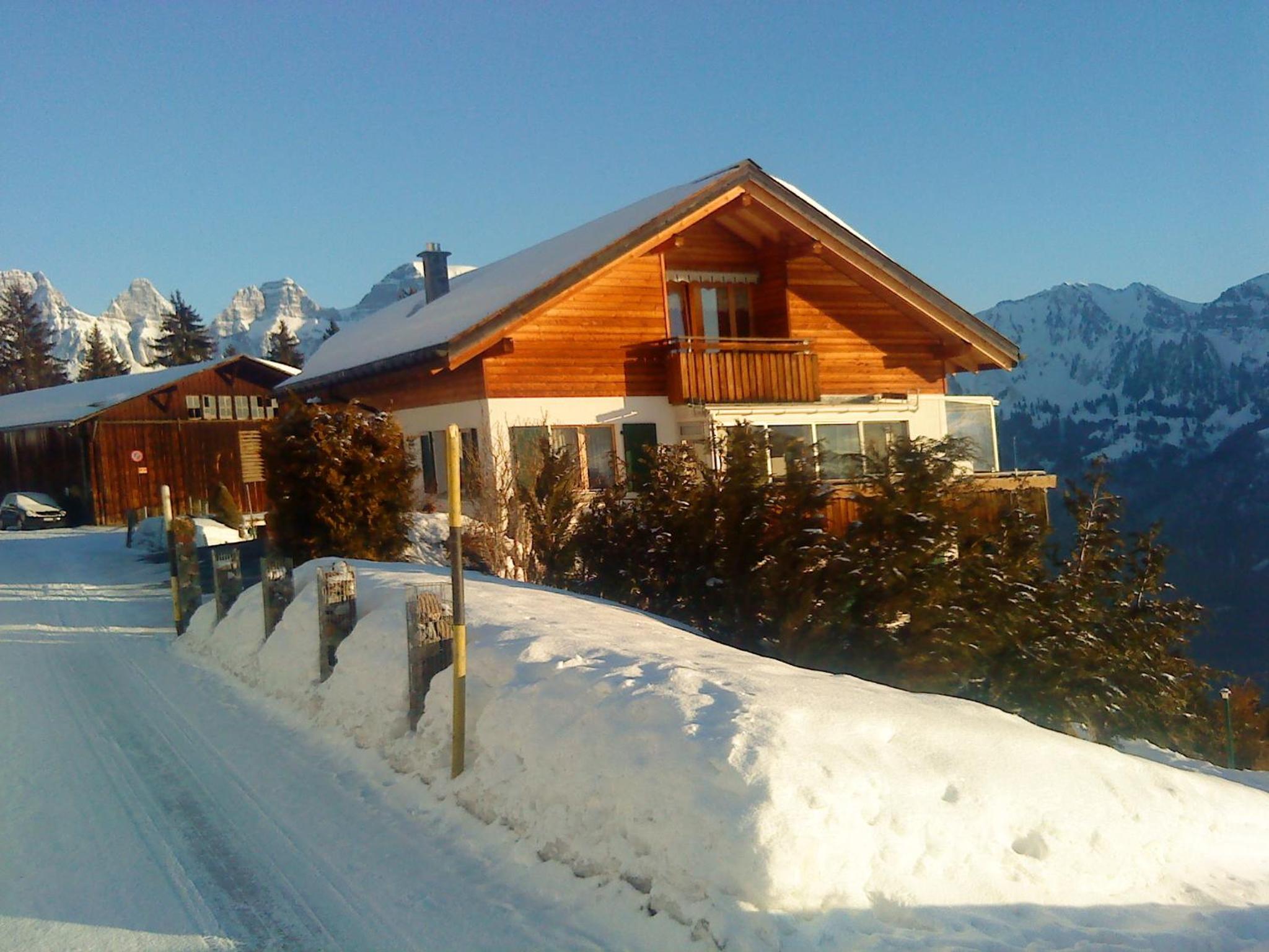 Photo 33
