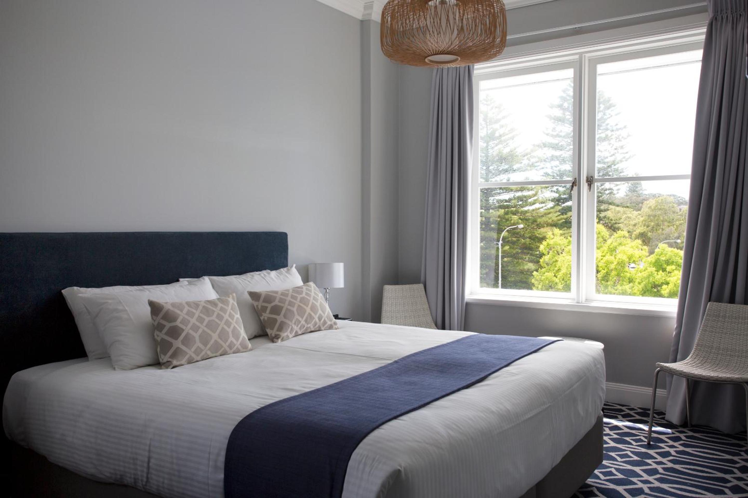 Seabreeze Hotel