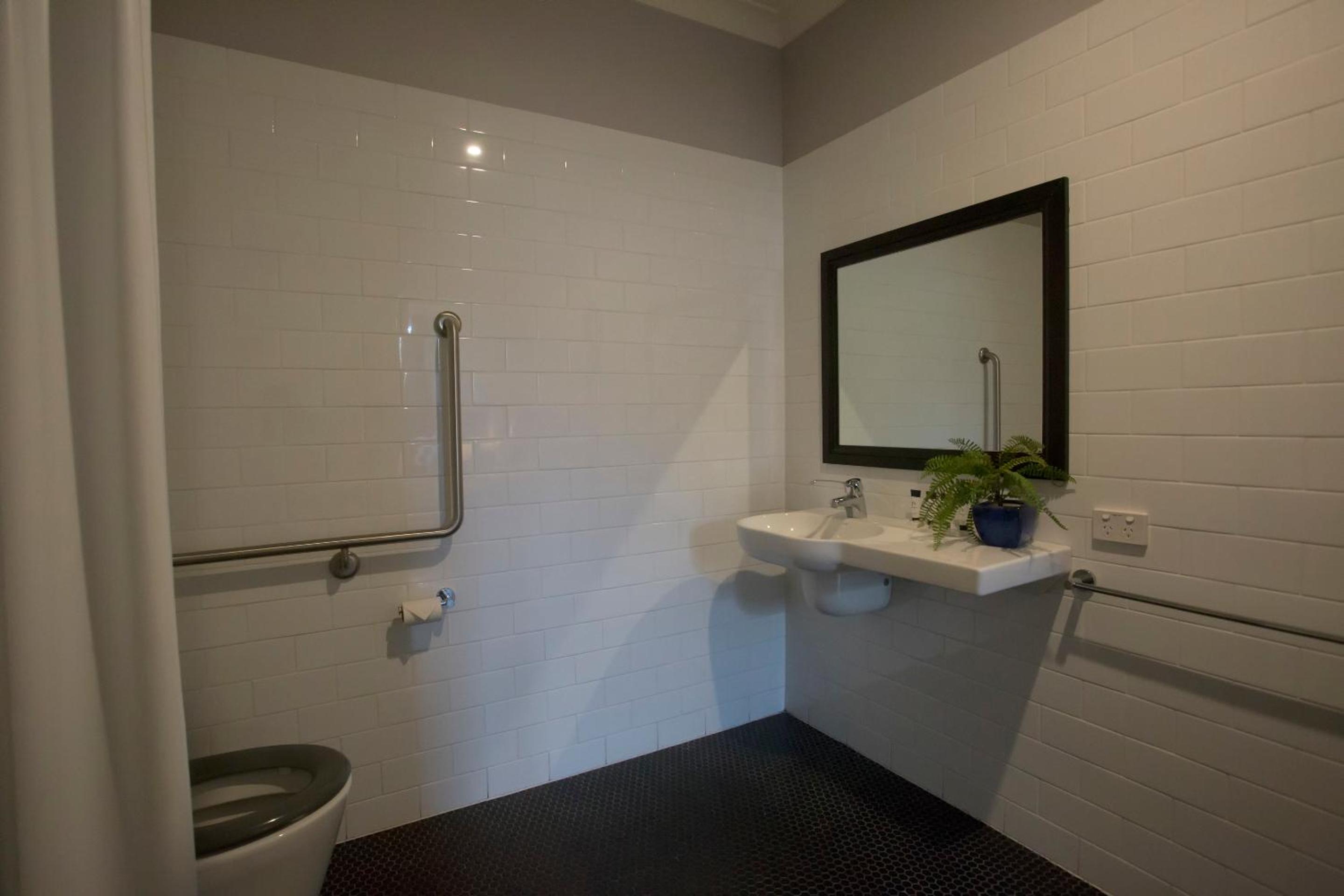 Seabreeze Hotel