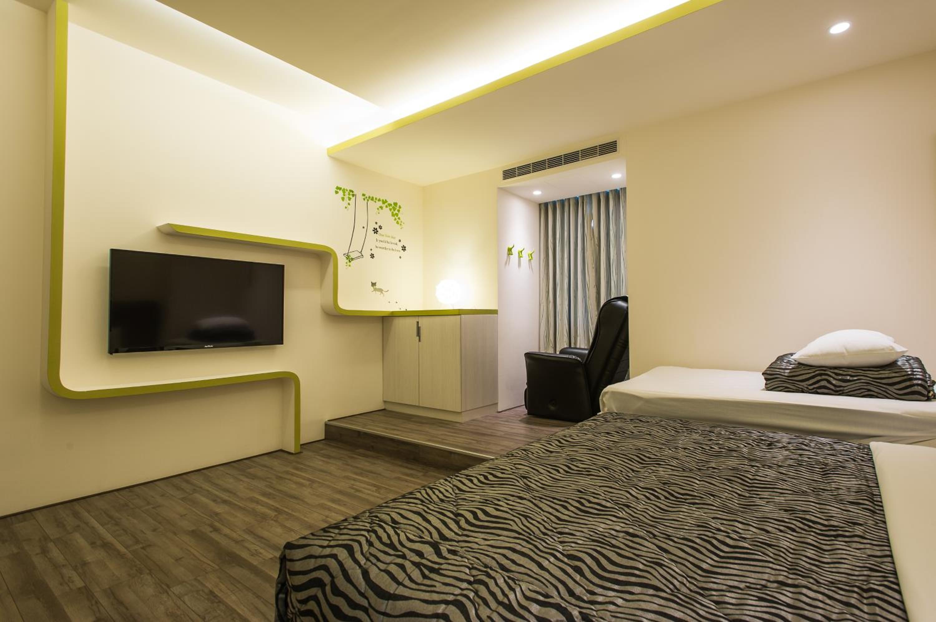 Yuan Chyau Motel