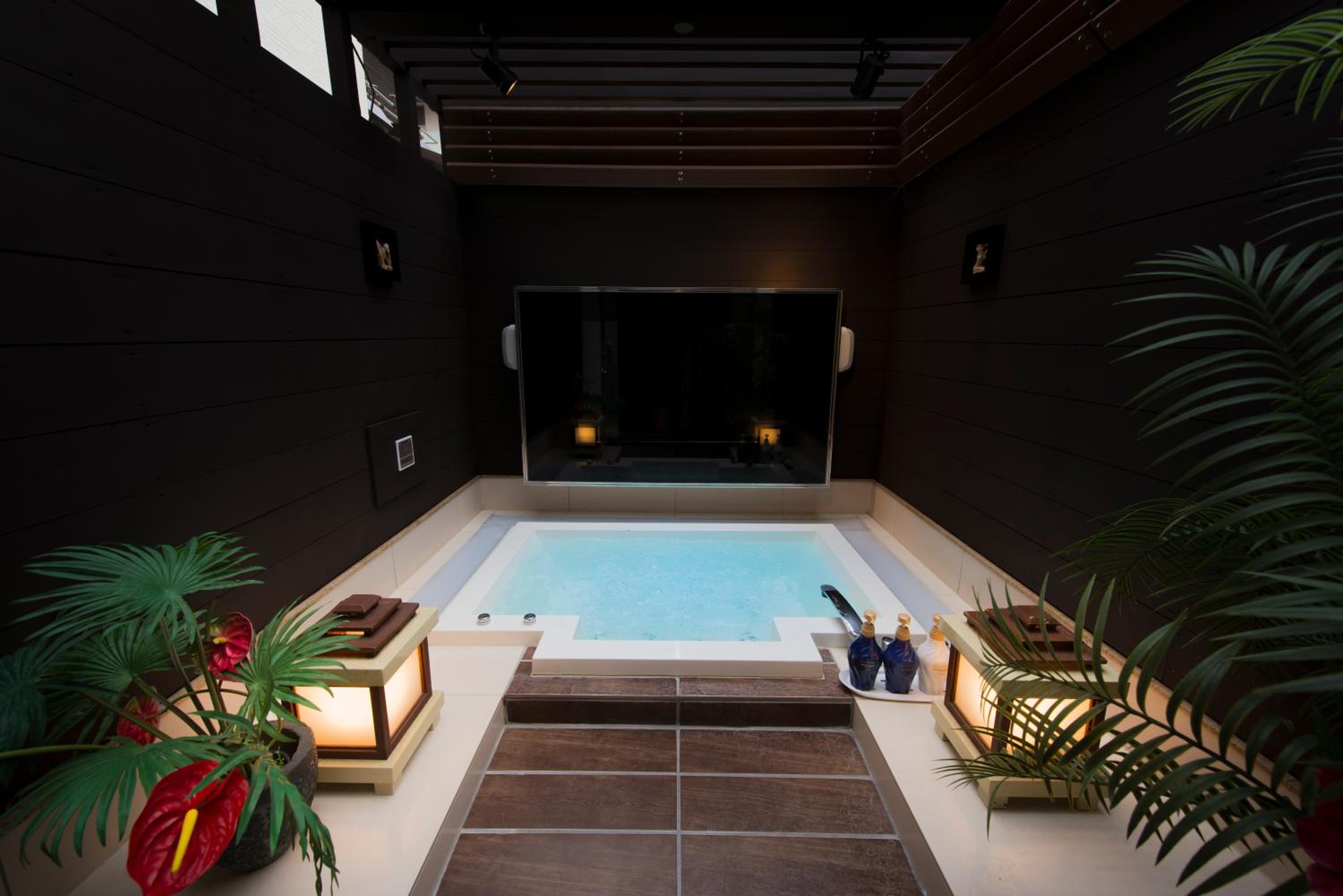 indoor pool
