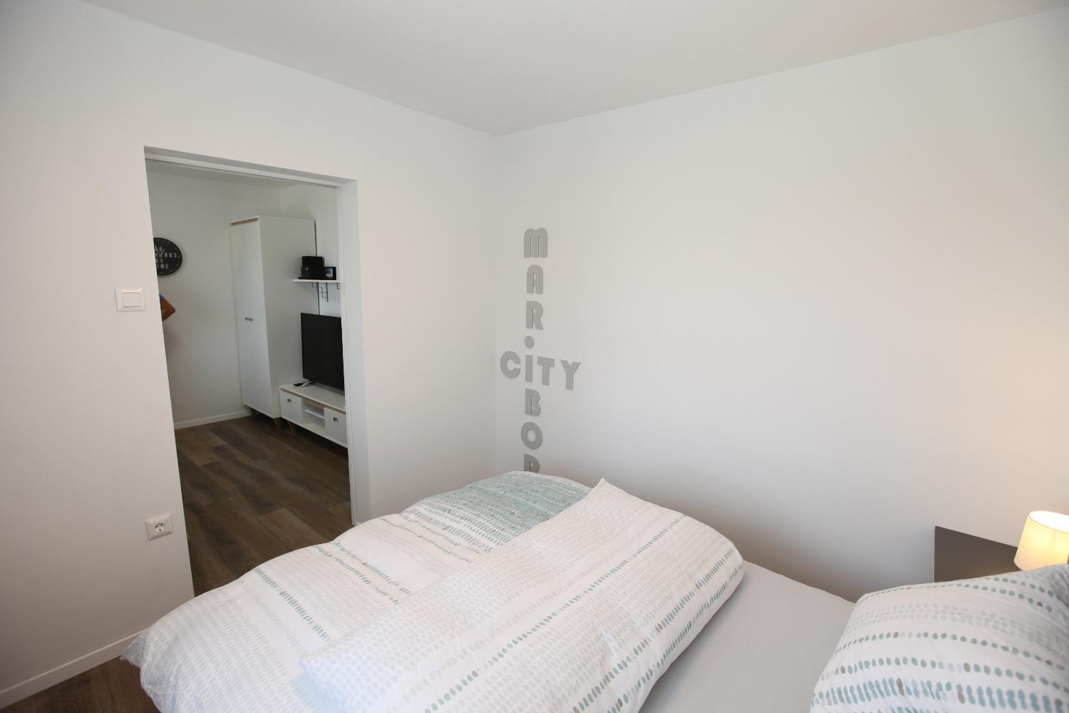 Elegant central Apt Maribor w/Parking view 5