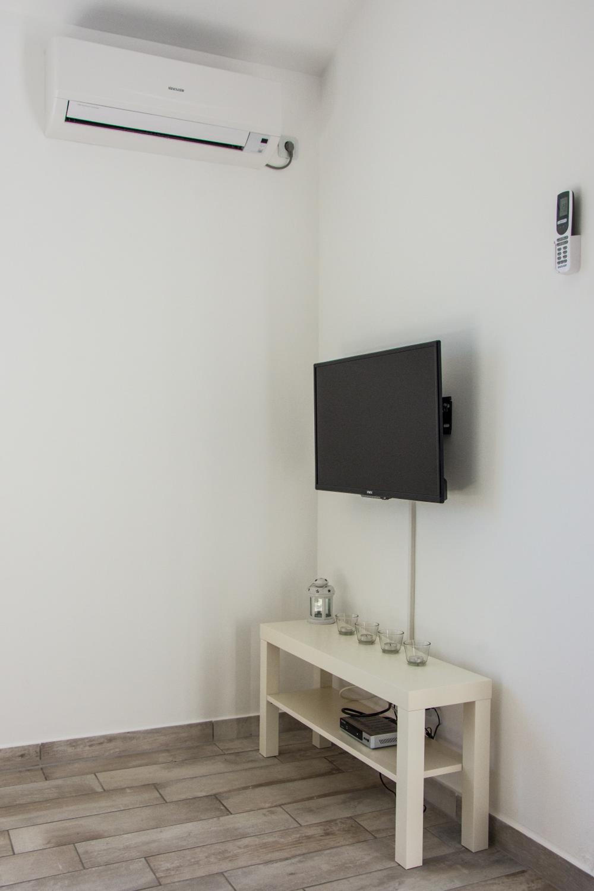 Apartment Villa Franci Pag with heating and open all year