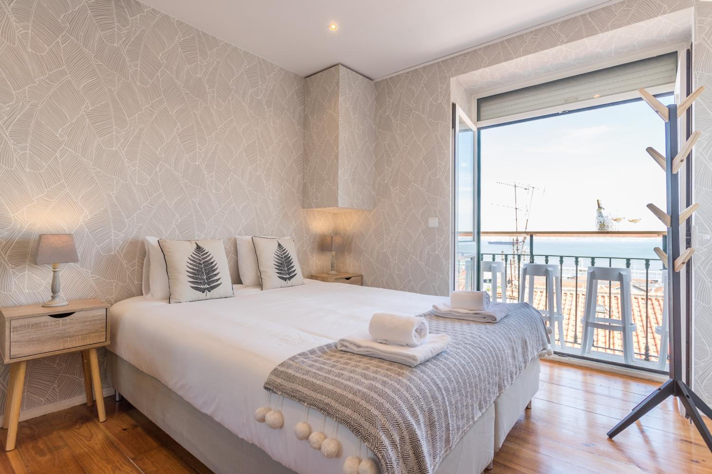 Alfama Vintage Studio Apartment w/ RiverView - by LU Holidays