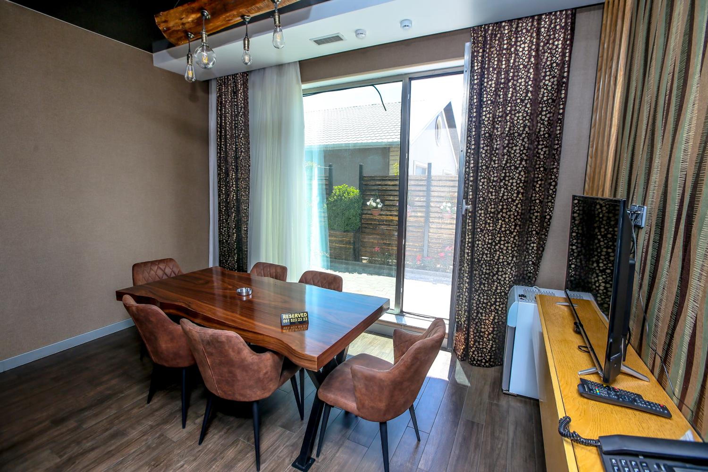 Armada Villa Hotel