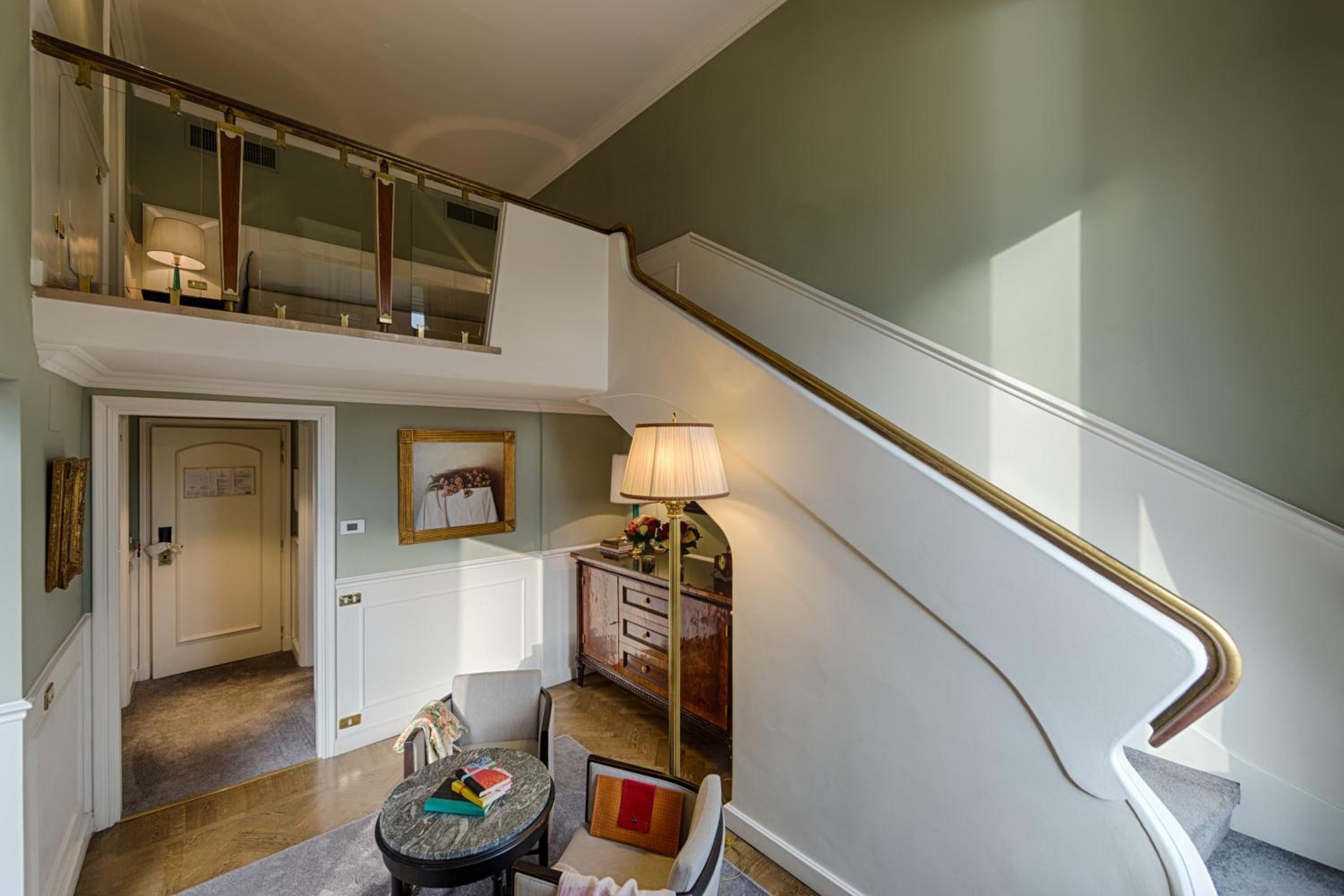 Plaza Hotel Lucchesi-1