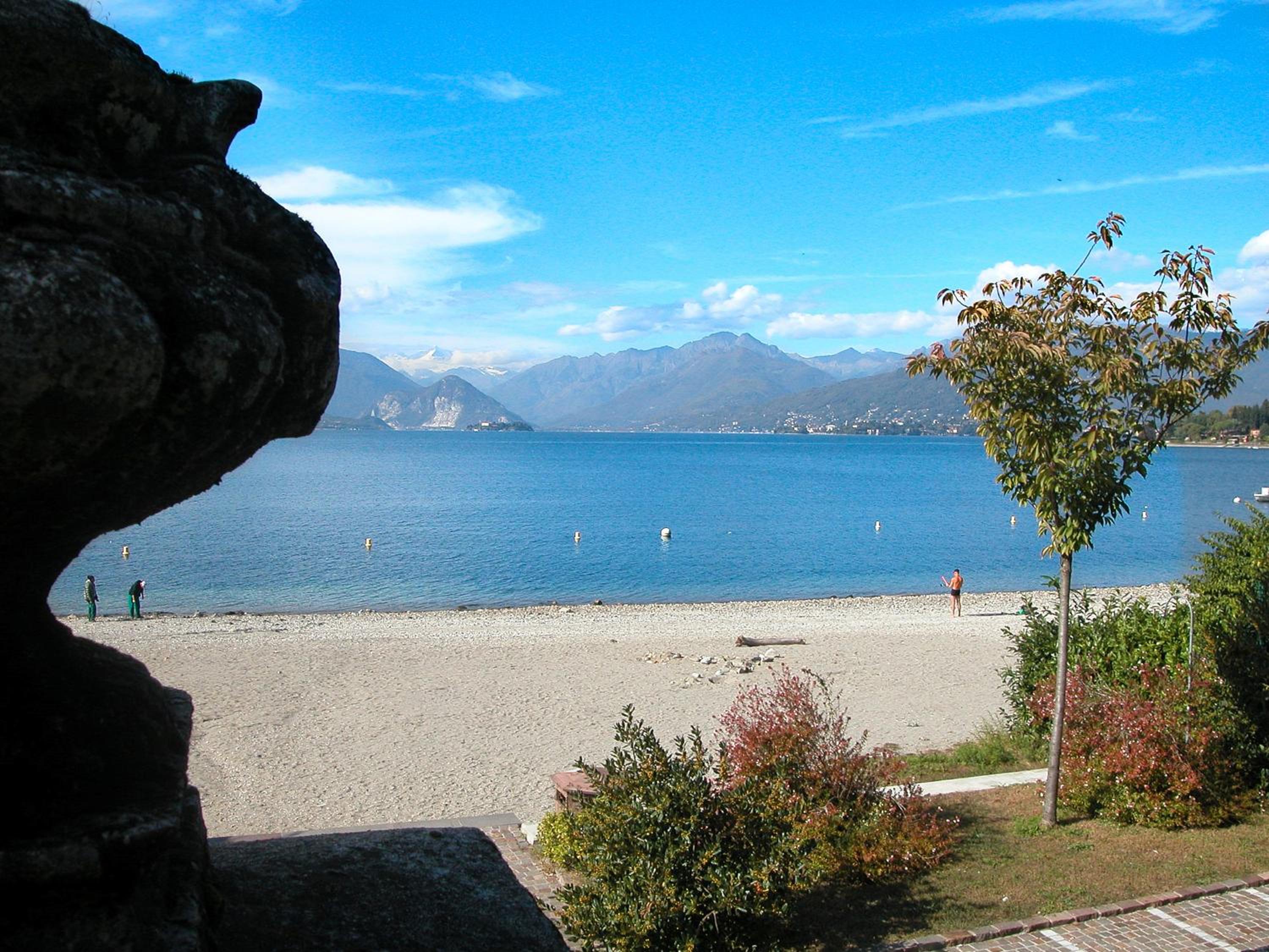 Villa Maria, Lakefront Art Villa on Lake Maggiore view 3