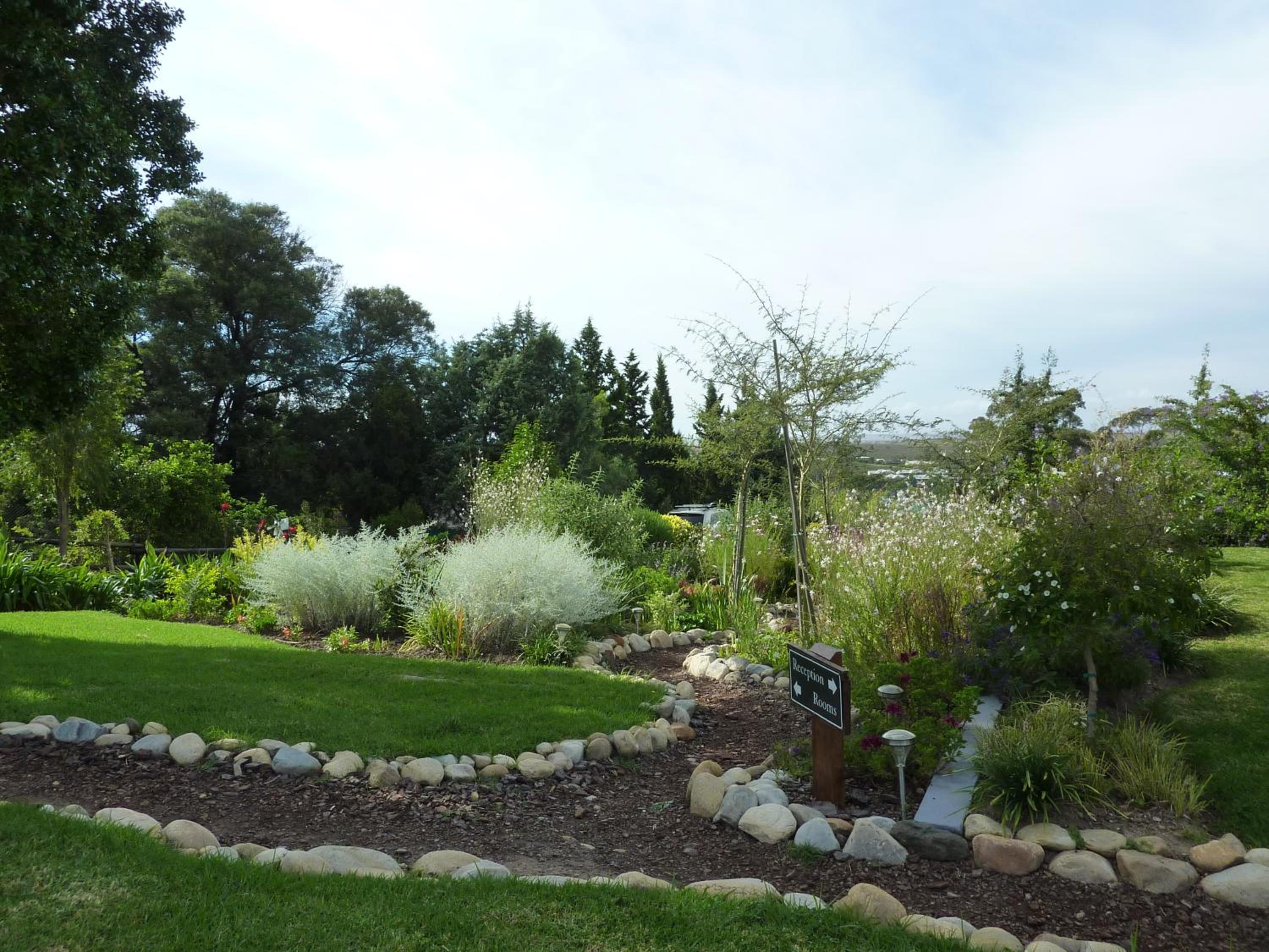 A Hilltop Country Retreat
