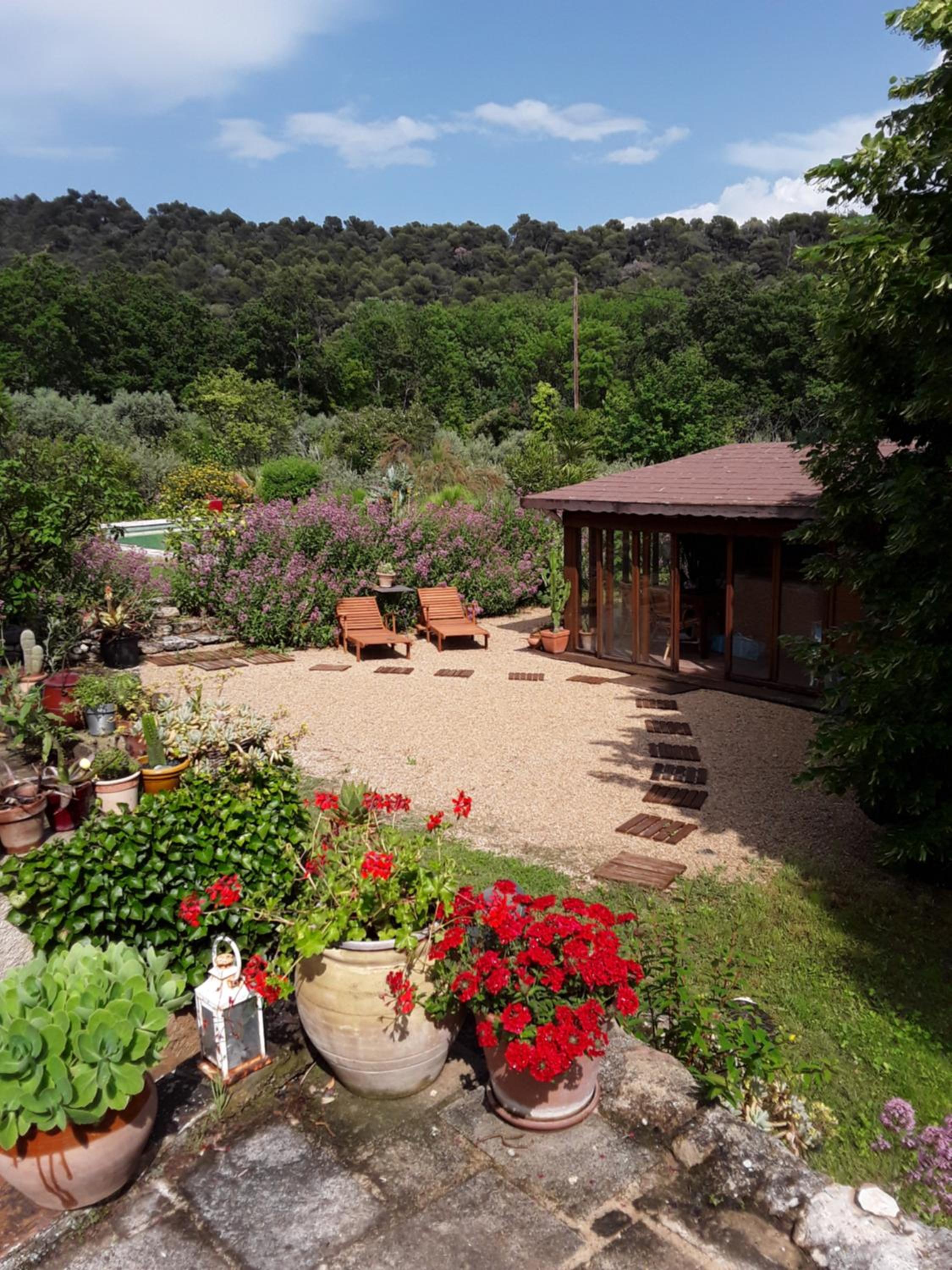 Le Paradis view 2