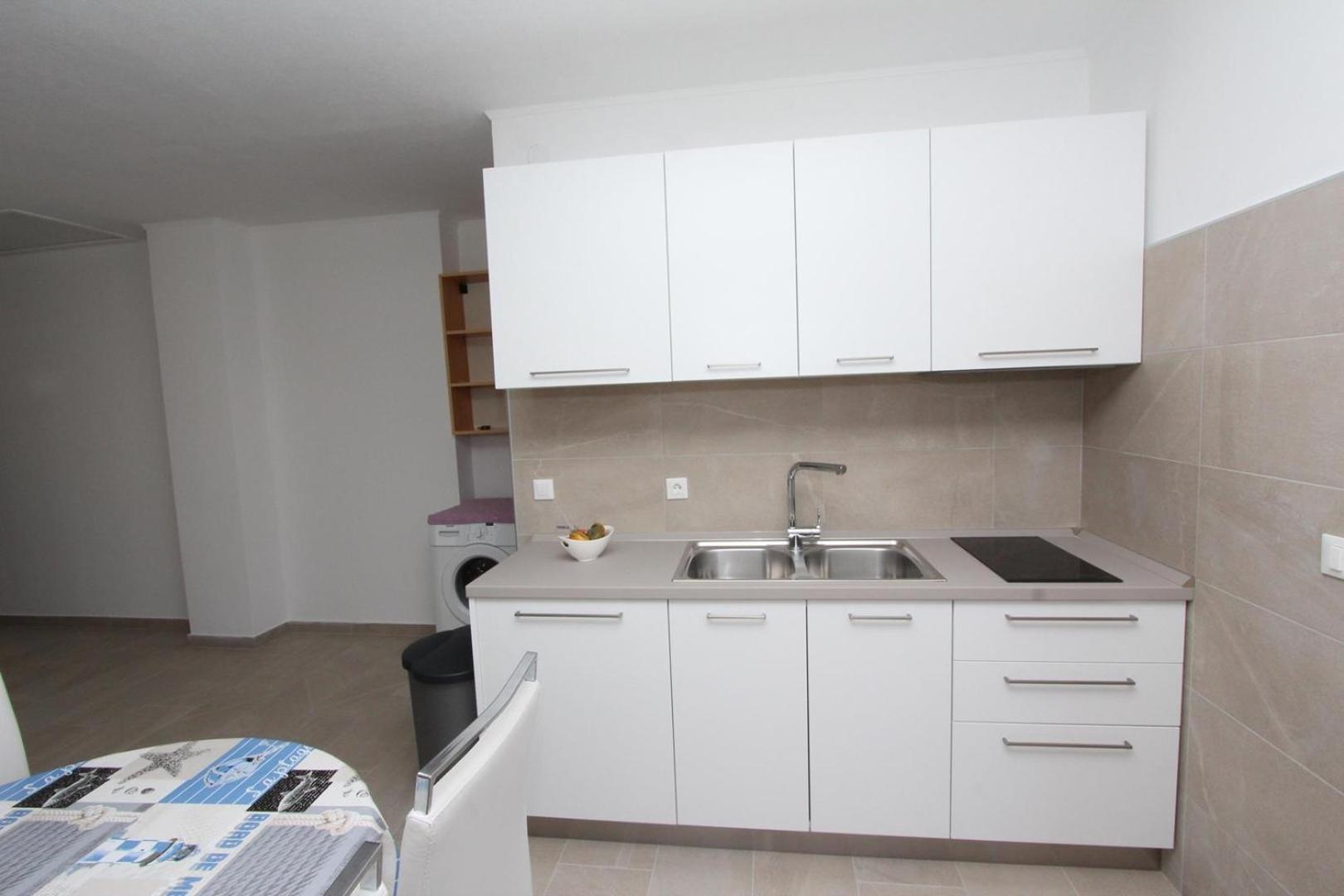 Apartment Mihaela en Rovinj — kitchen