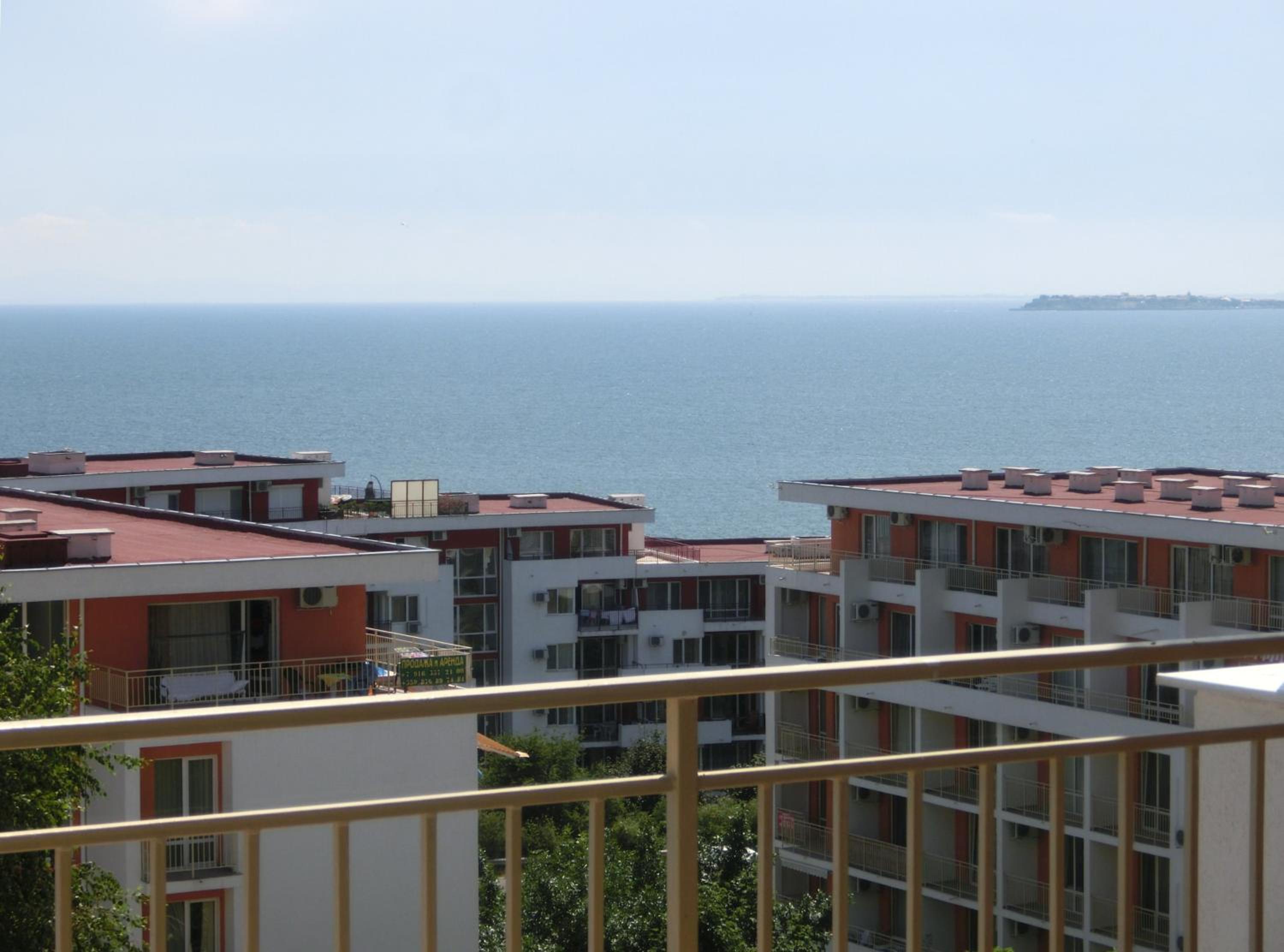 Sea View Crown apartment on complex with pools and beach, Sveti Vlas