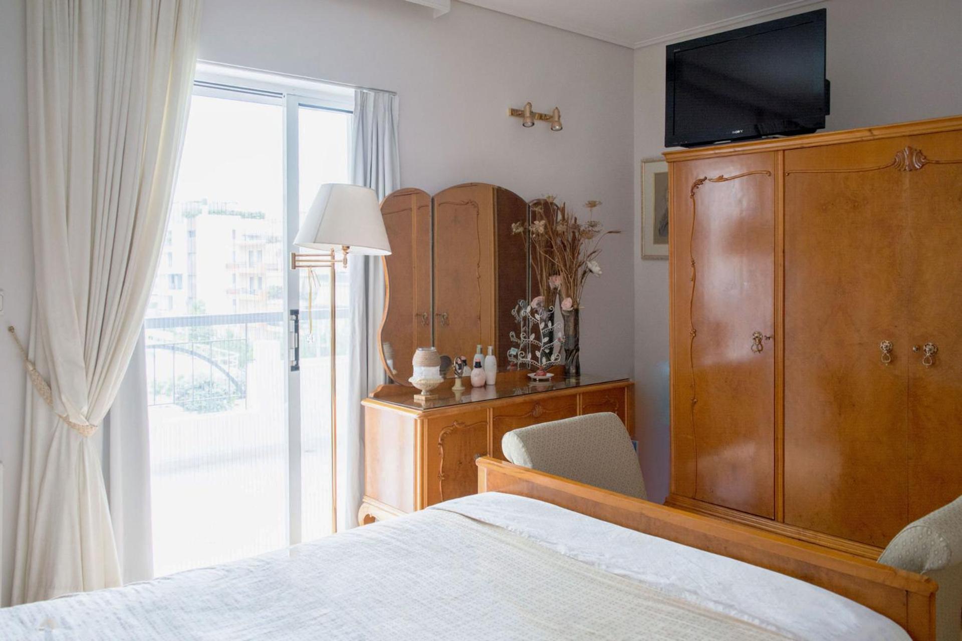 Luxurious apt in the Athenian Riviera