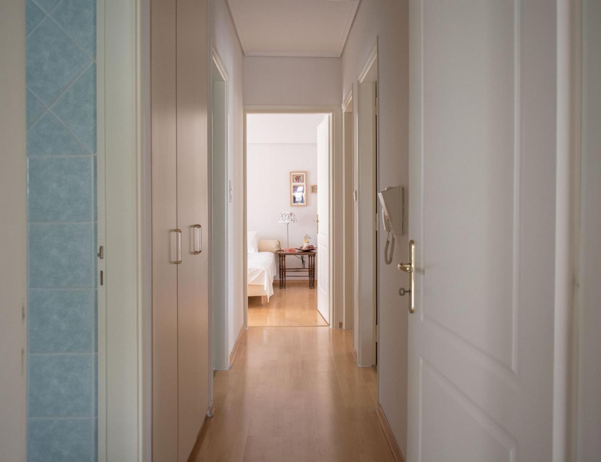 Luxurious apt in the Athenian Riviera