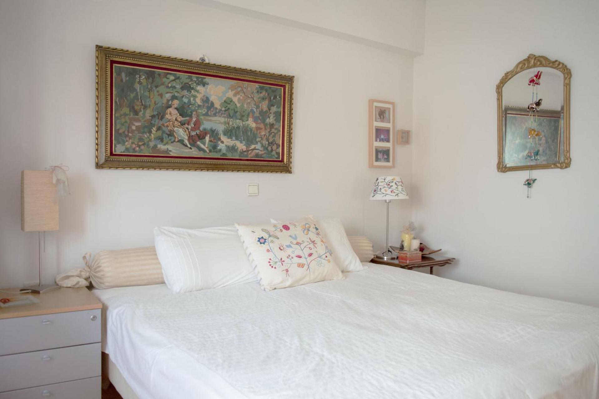 Luxurious apt in the Athenian Riviera
