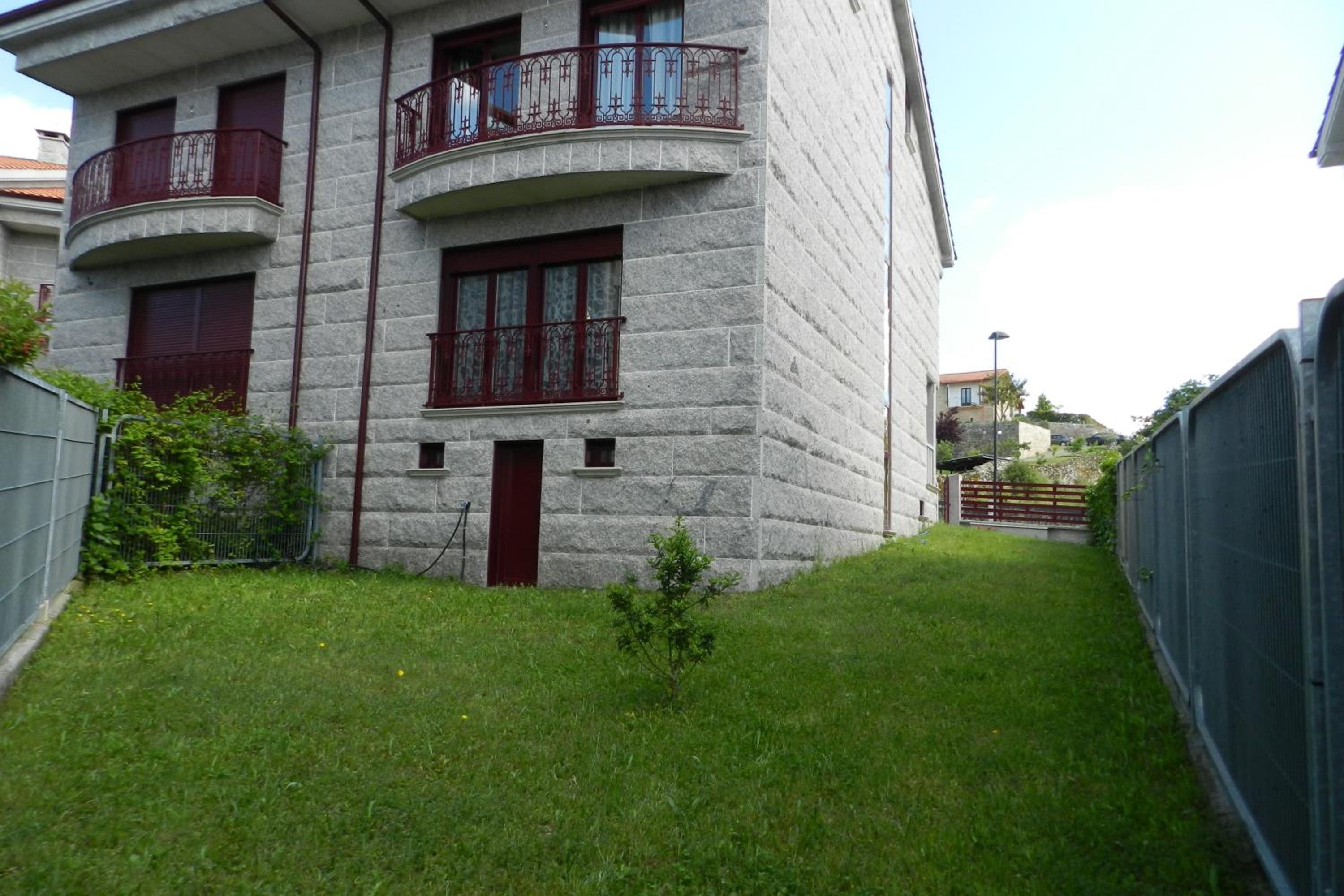 Chalet Adosado Allariz