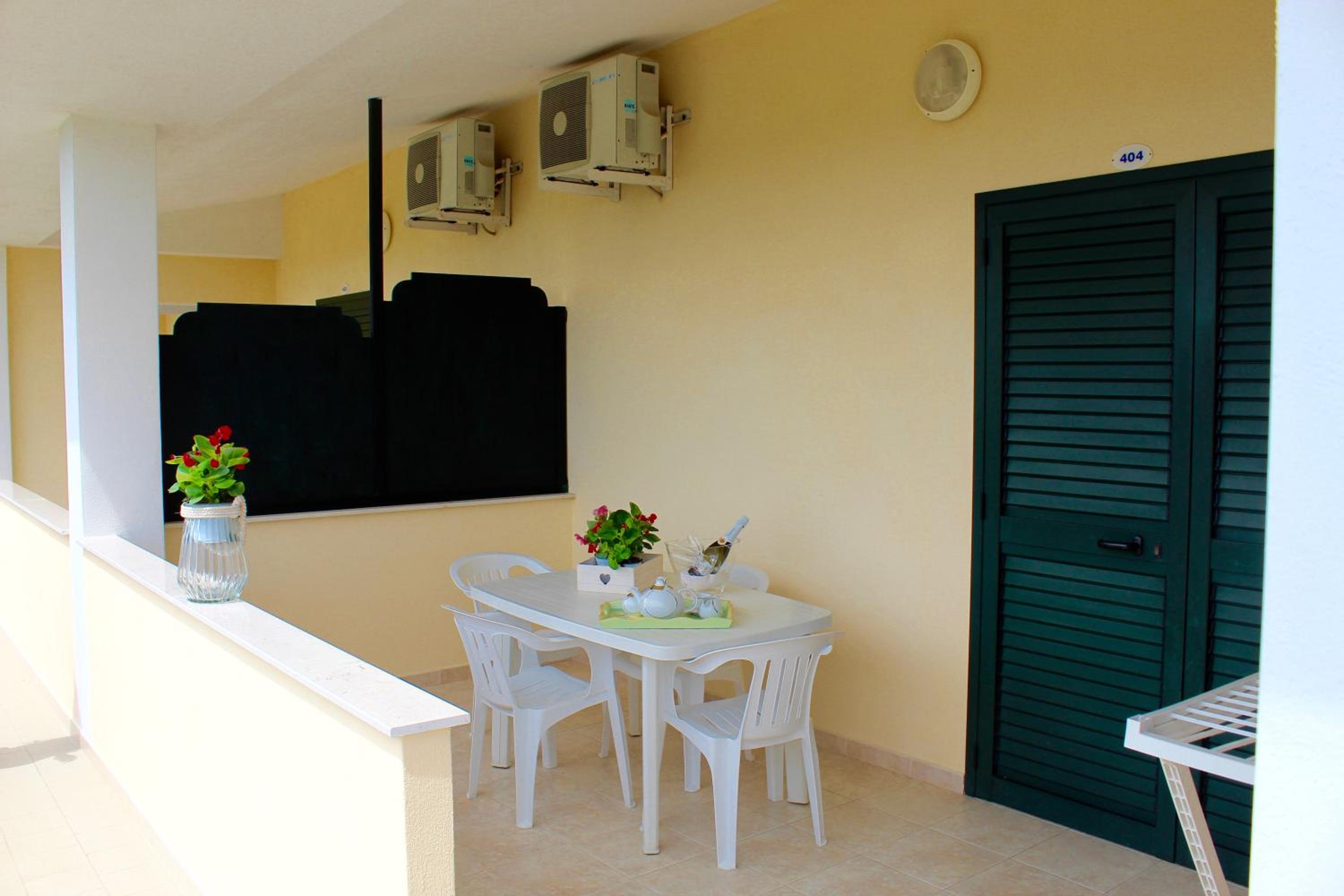 balcony