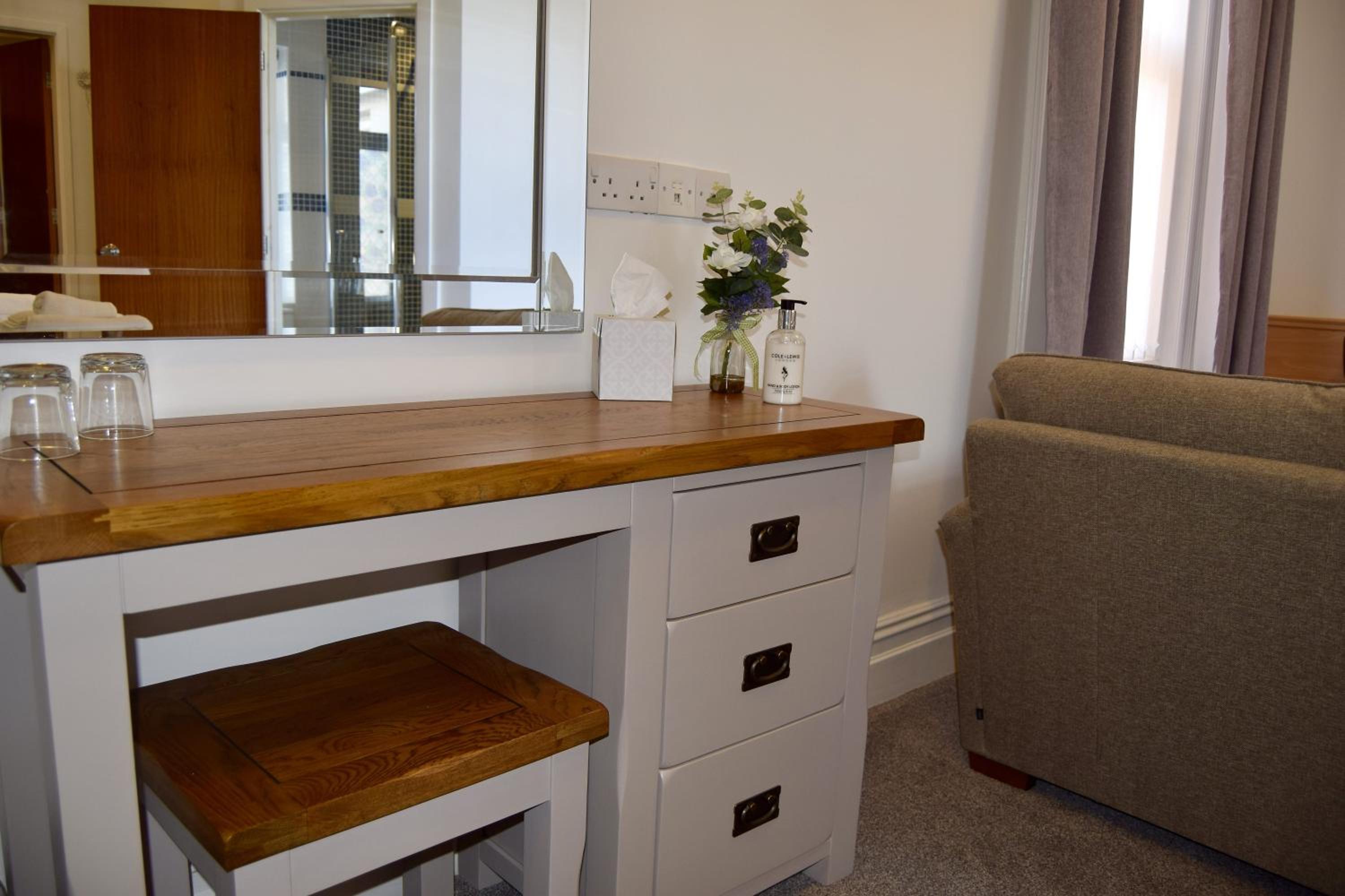 Avenue Guest House