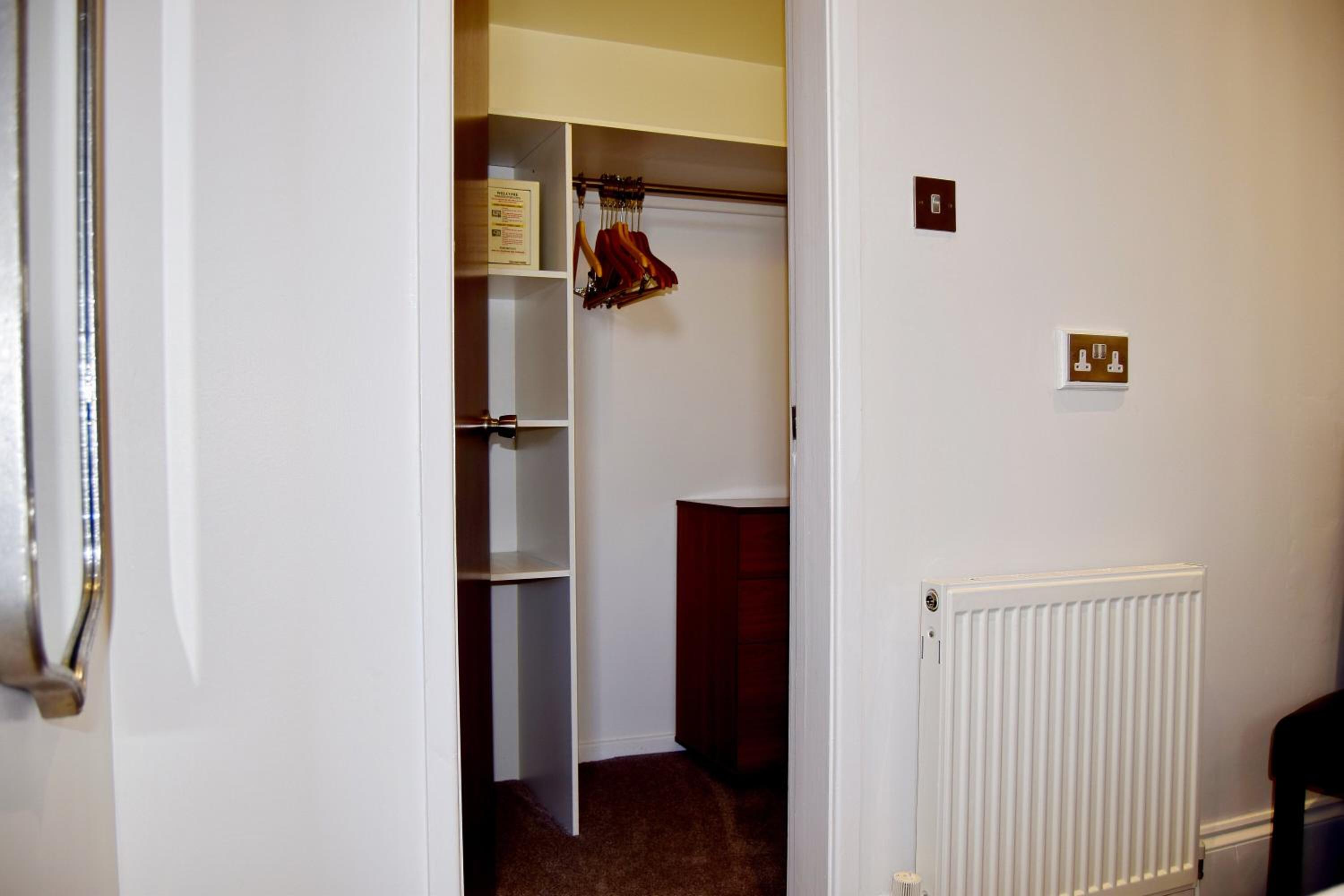Avenue Guest House