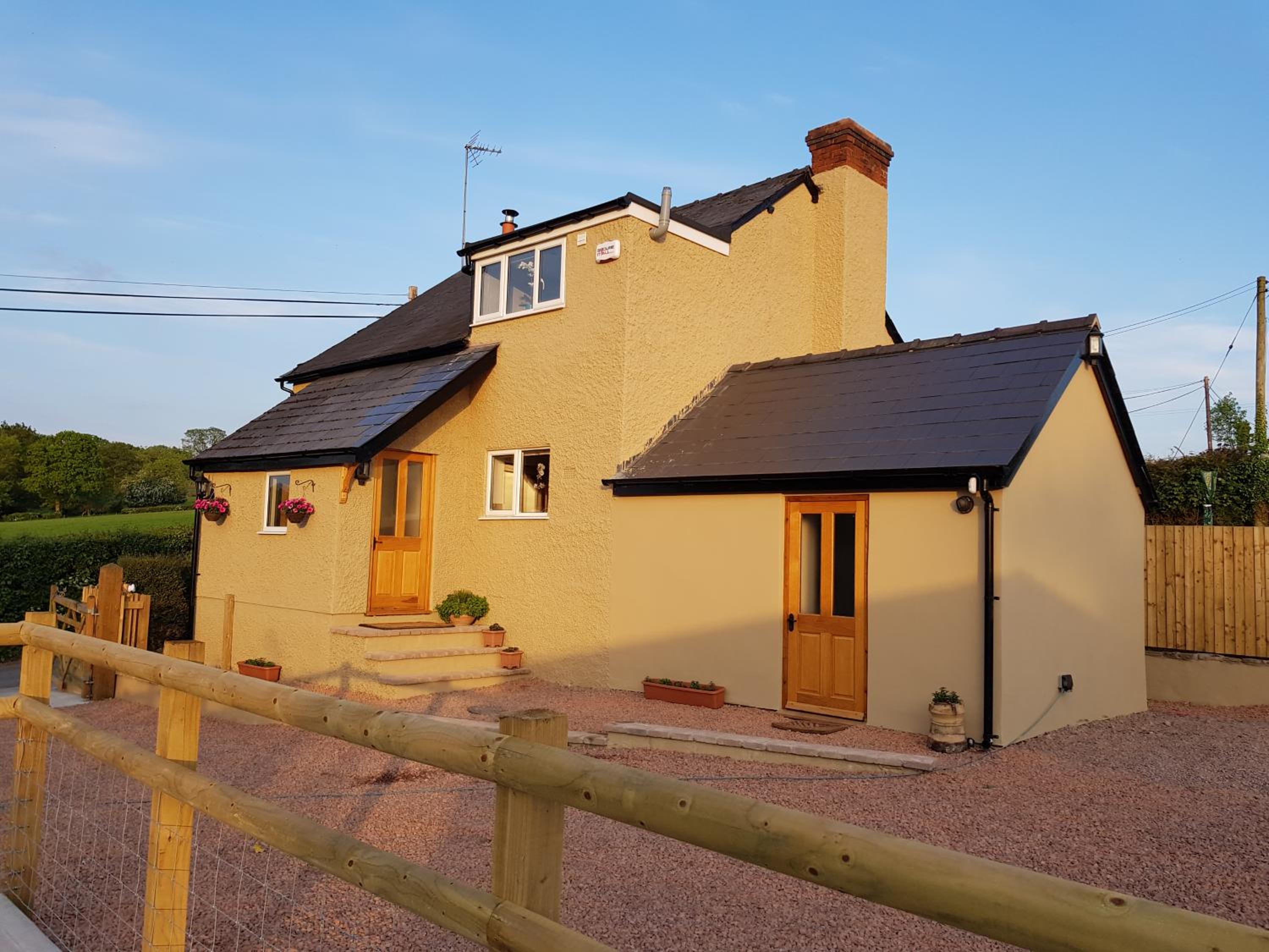 Yew Tree Cottage, Stoke Lacy view 2