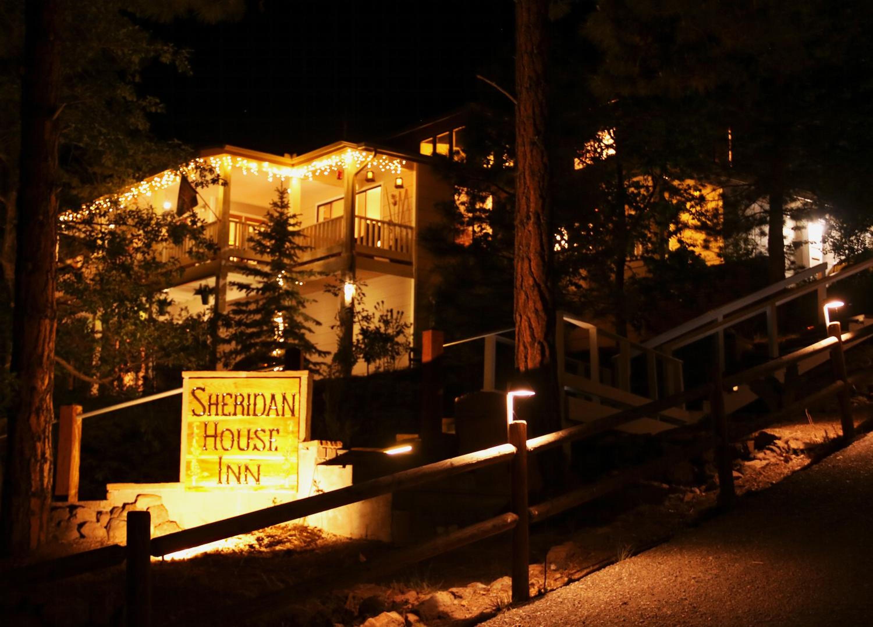 Sheridan House Inn- Adult Only Accommodation
