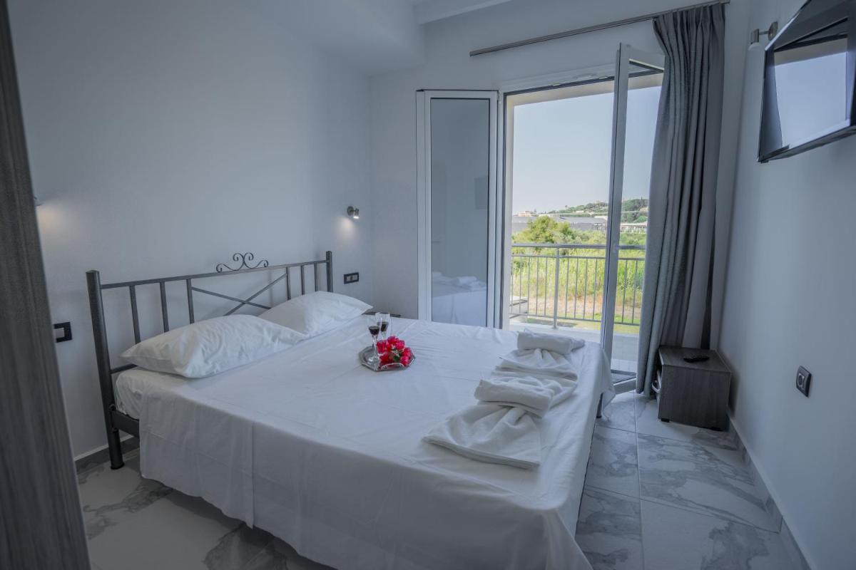 Katsaros Luxury Apts 5min walk to beach view 5