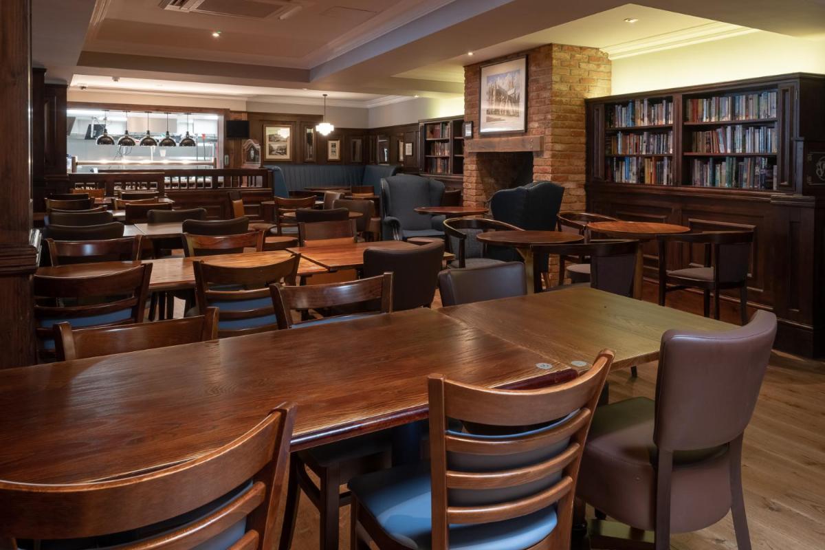 restaurant