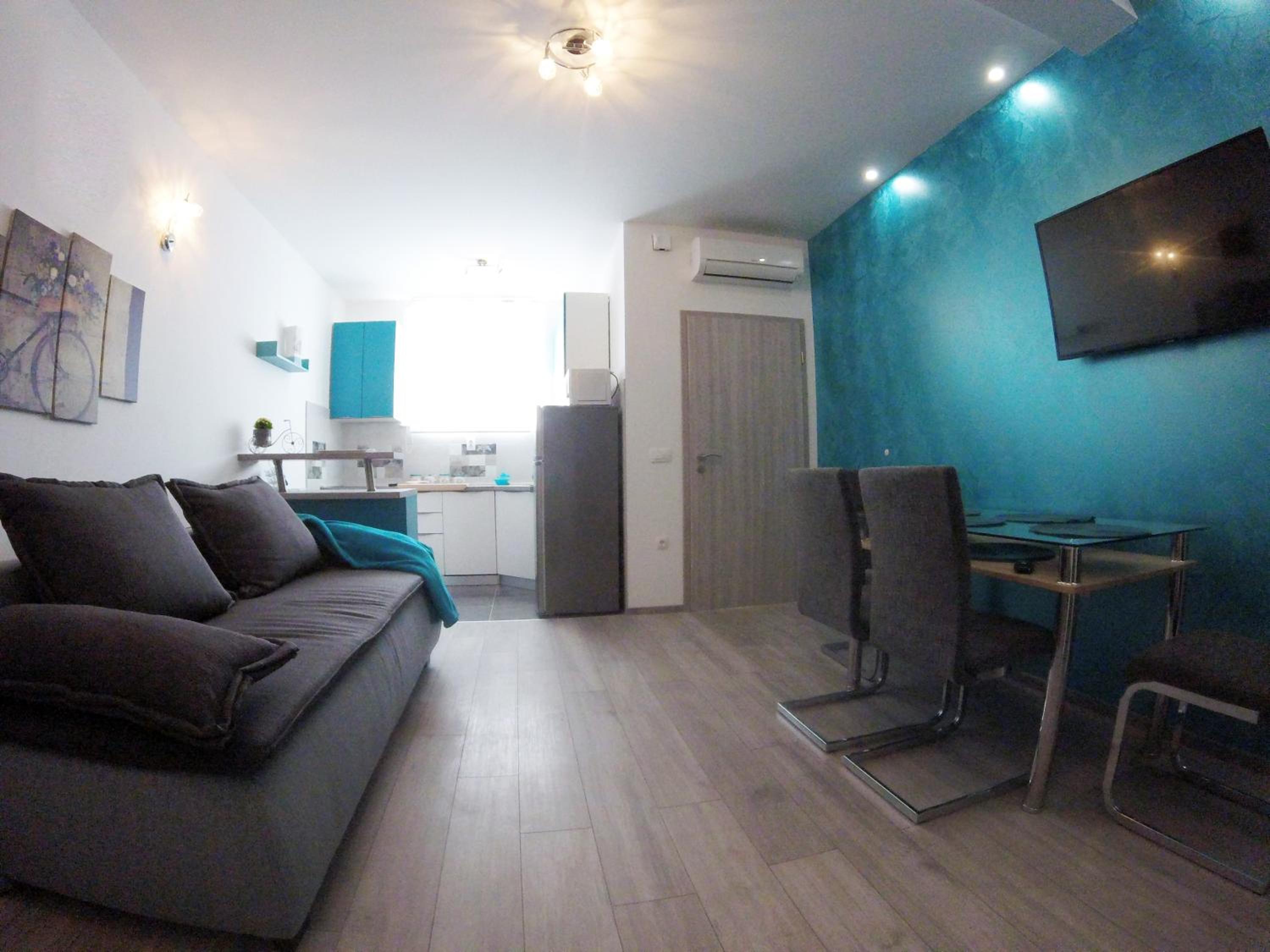 Photo 11