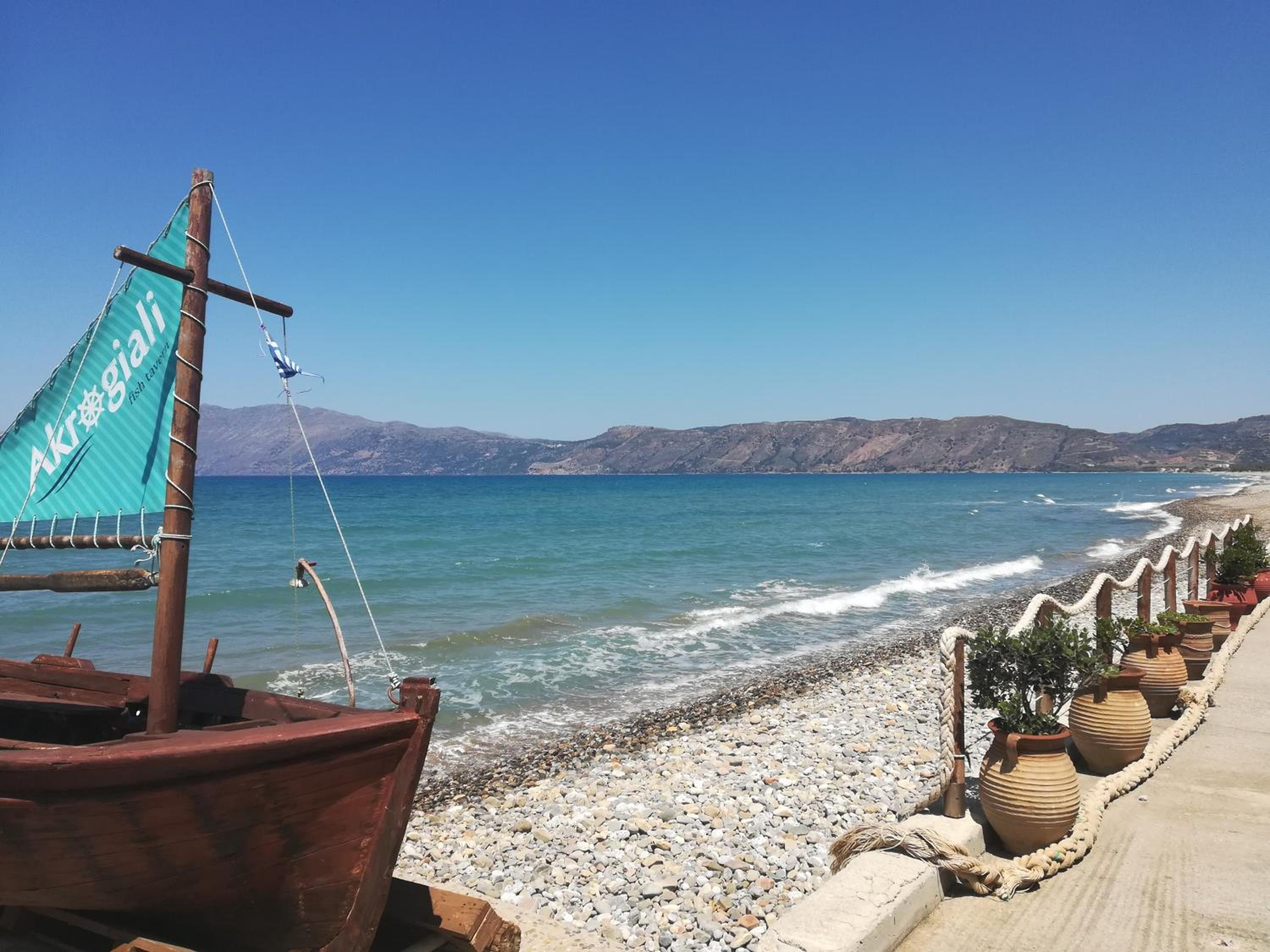 Horizonte Seafront Suites