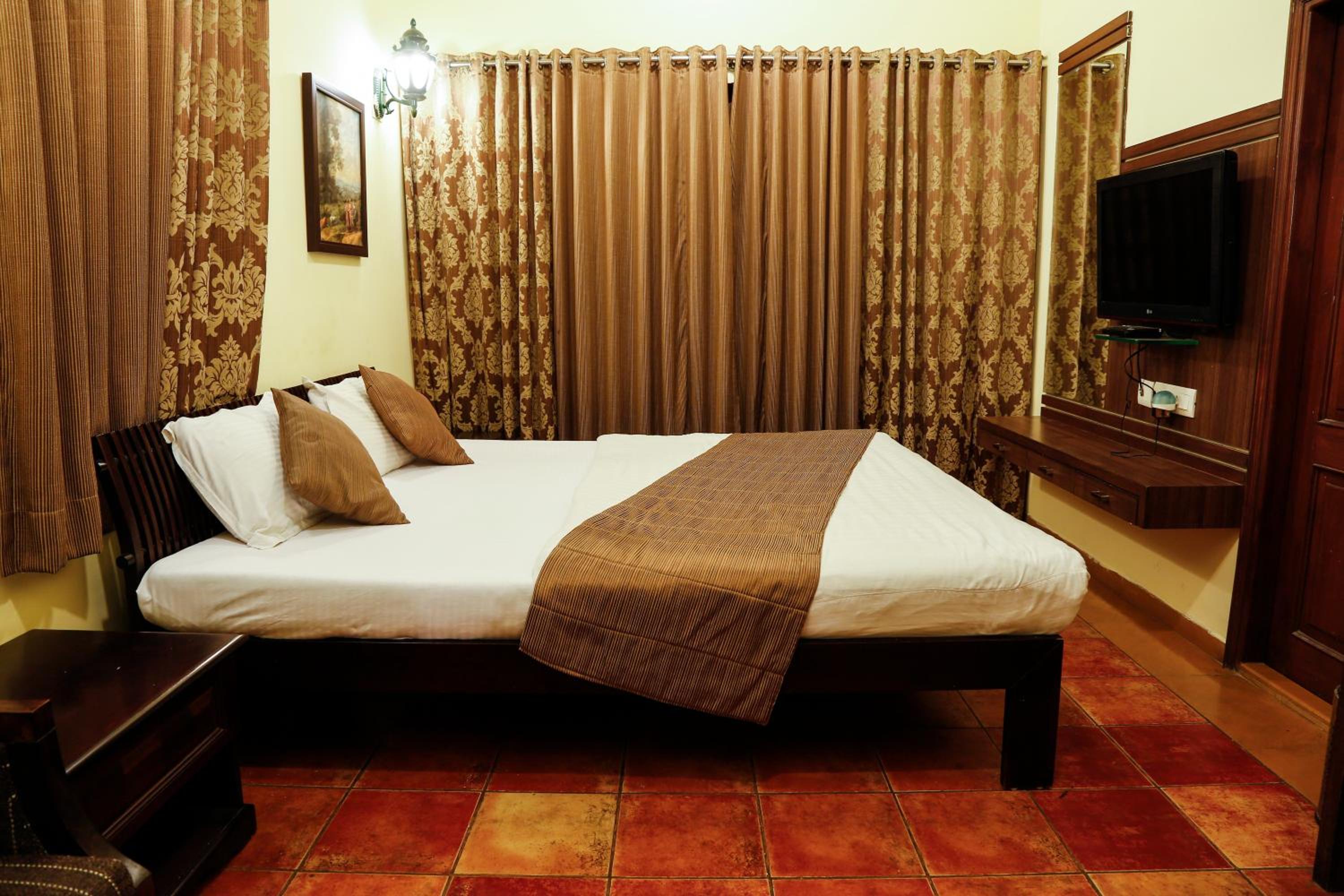 The Colonial Manek Manor By SAH